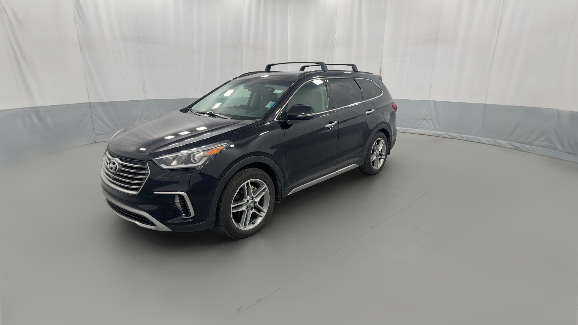 2019 Hyundai Santa Fe XL vehicle photo