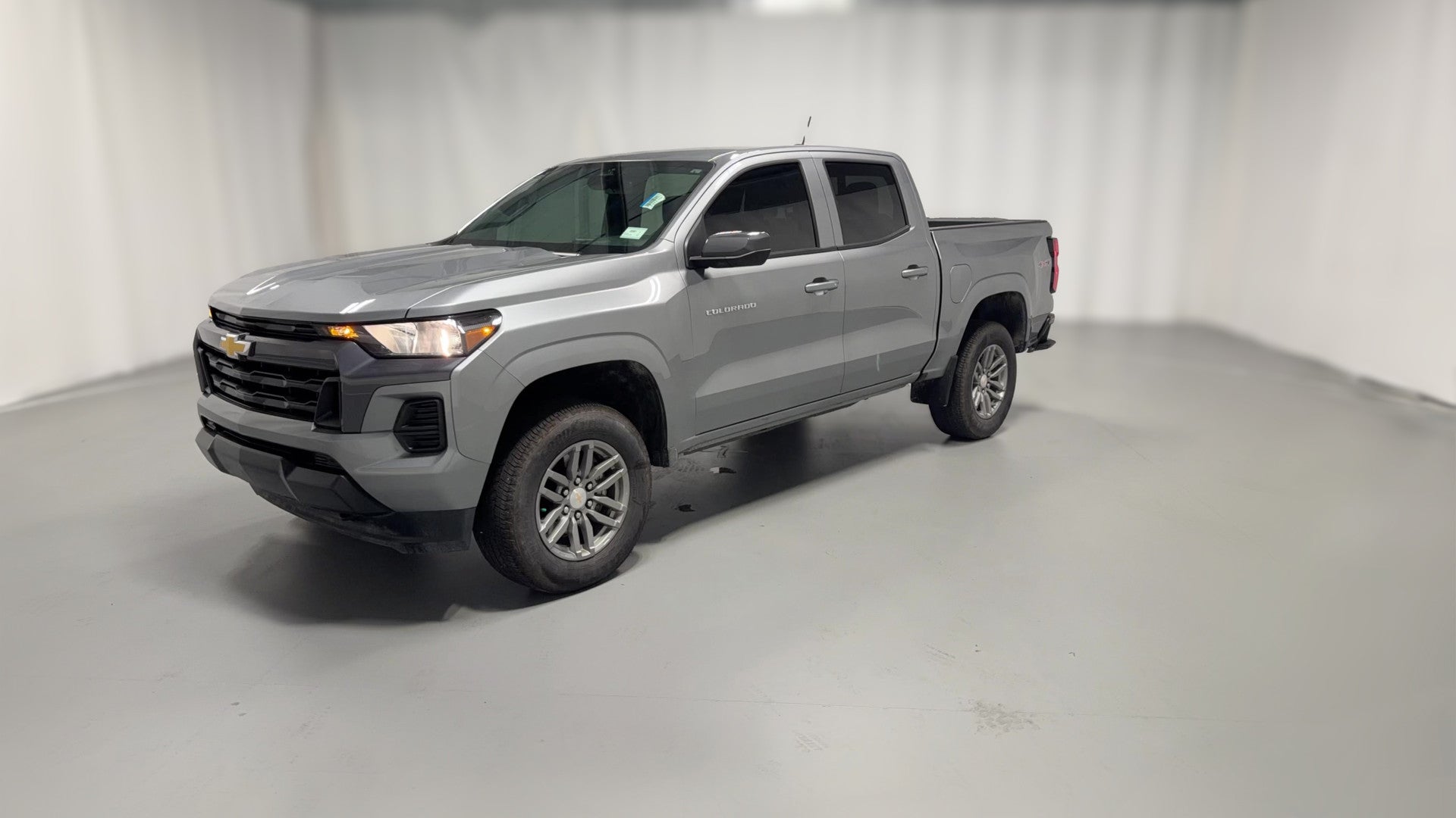 2025 Chevrolet Colorado Crew Cab vehicle photo