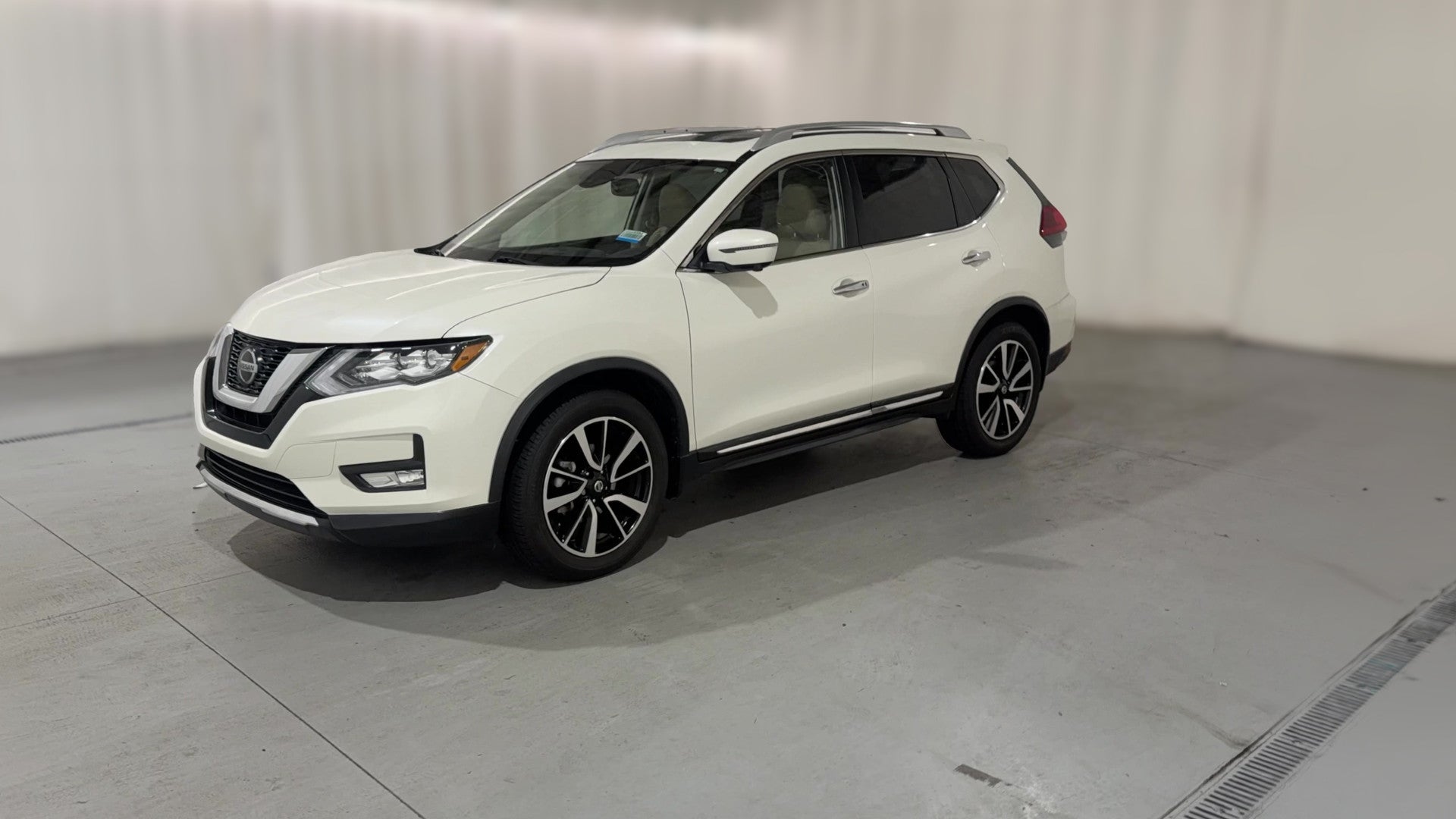 2018 Nissan Rogue vehicle photo