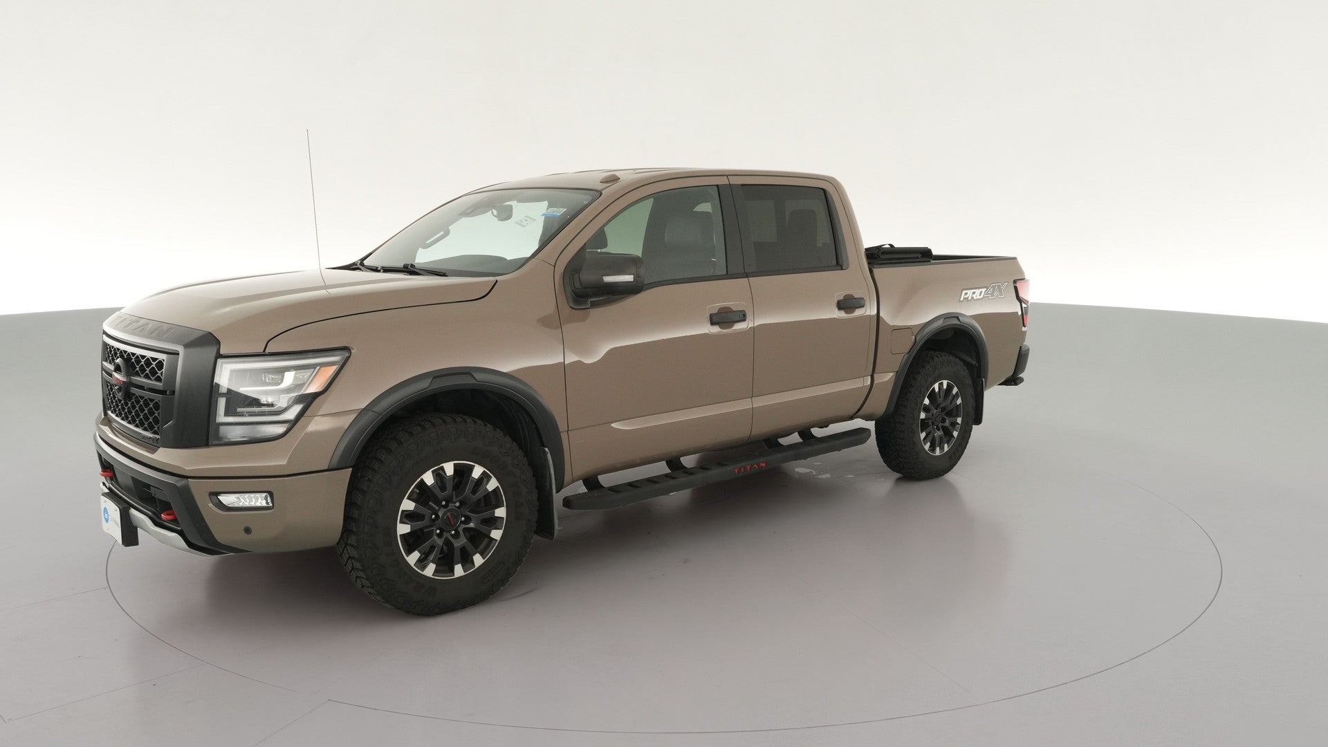 2021 Nissan Titan Crew Cab vehicle photo