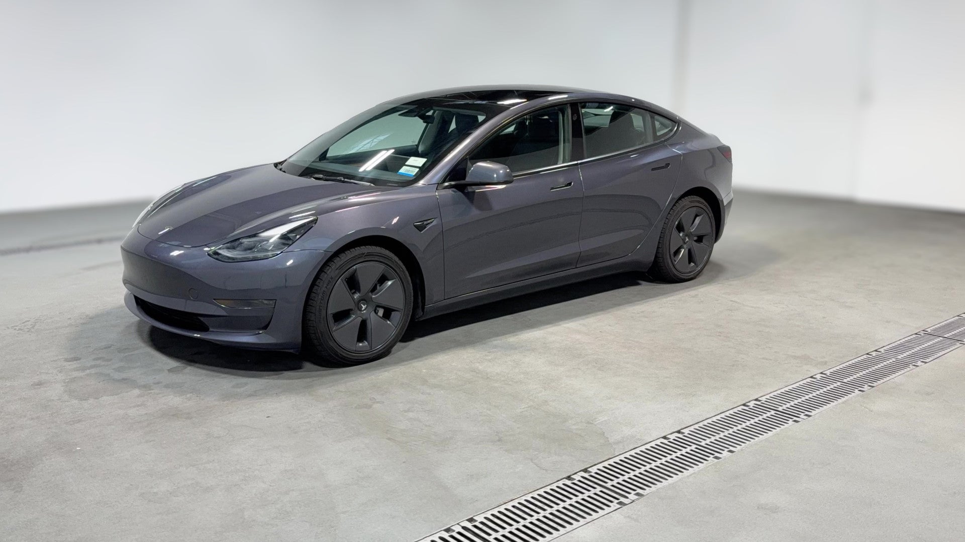 2023 Tesla Model 3 vehicle photo