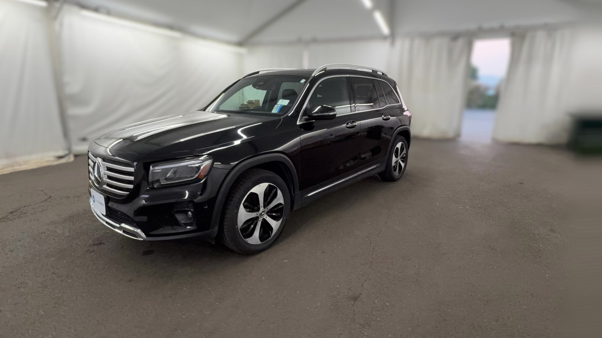 2025 Mercedes-Benz GLB vehicle photo