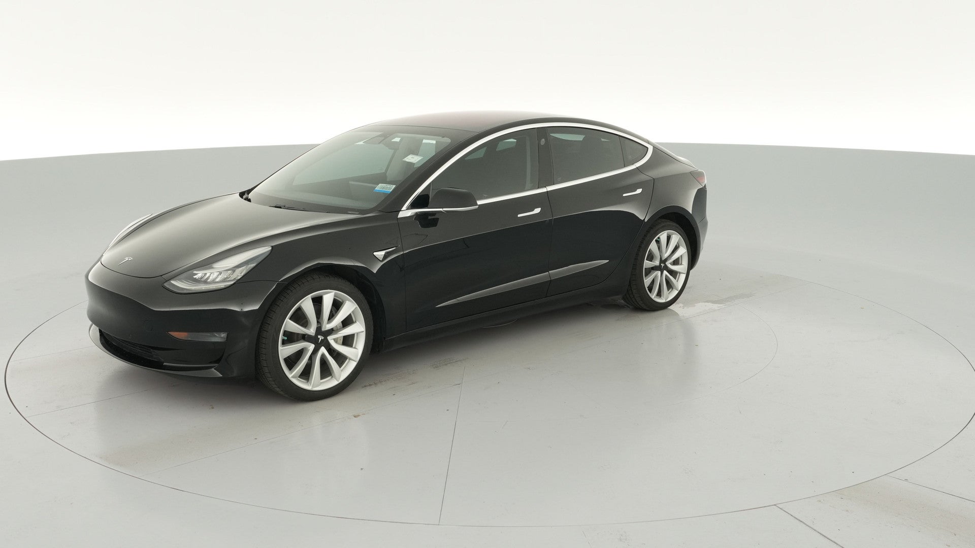 2018 Tesla Model 3 vehicle photo