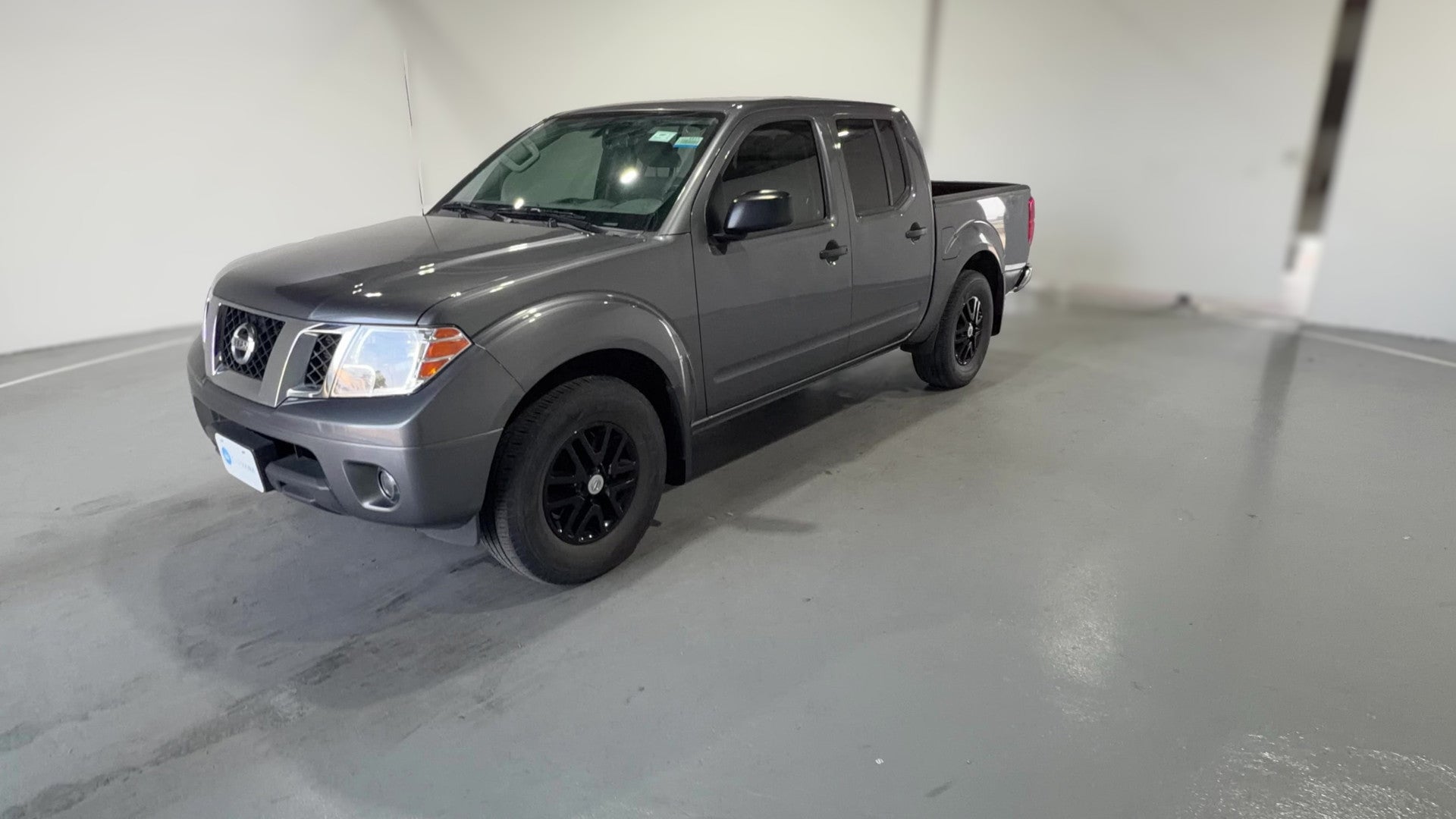 2020 Nissan Frontier Crew Cab vehicle photo