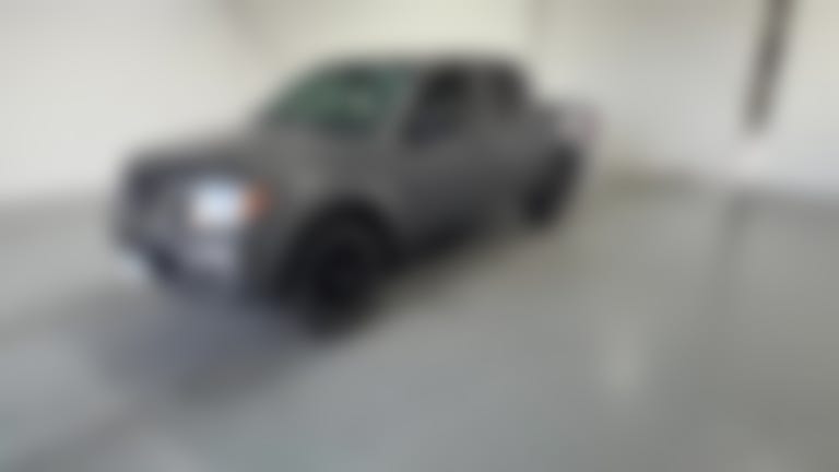 2020 Nissan Frontier Crew Cab vehicle photo