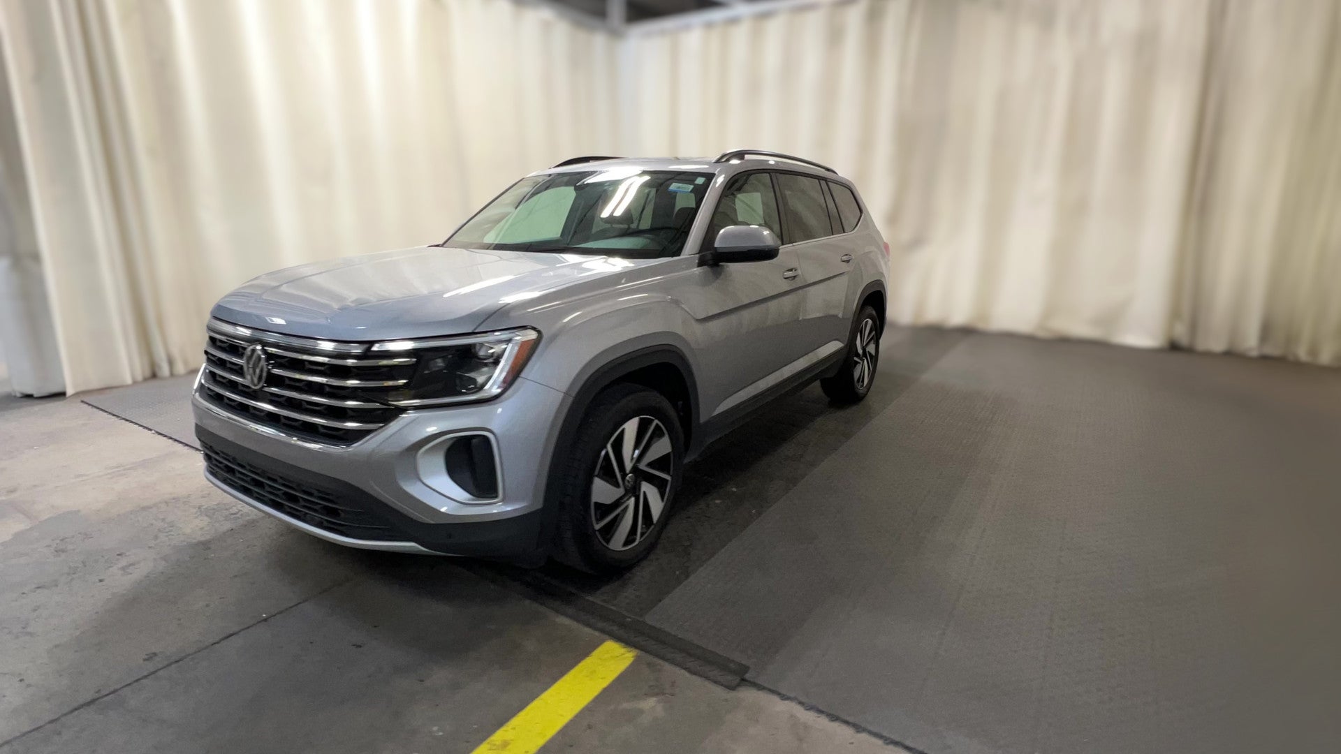 2026 Volkswagen Atlas vehicle photo