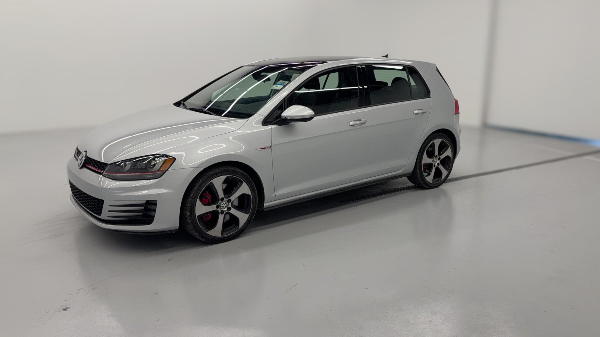2017 Volkswagen Golf GTI vehicle photo