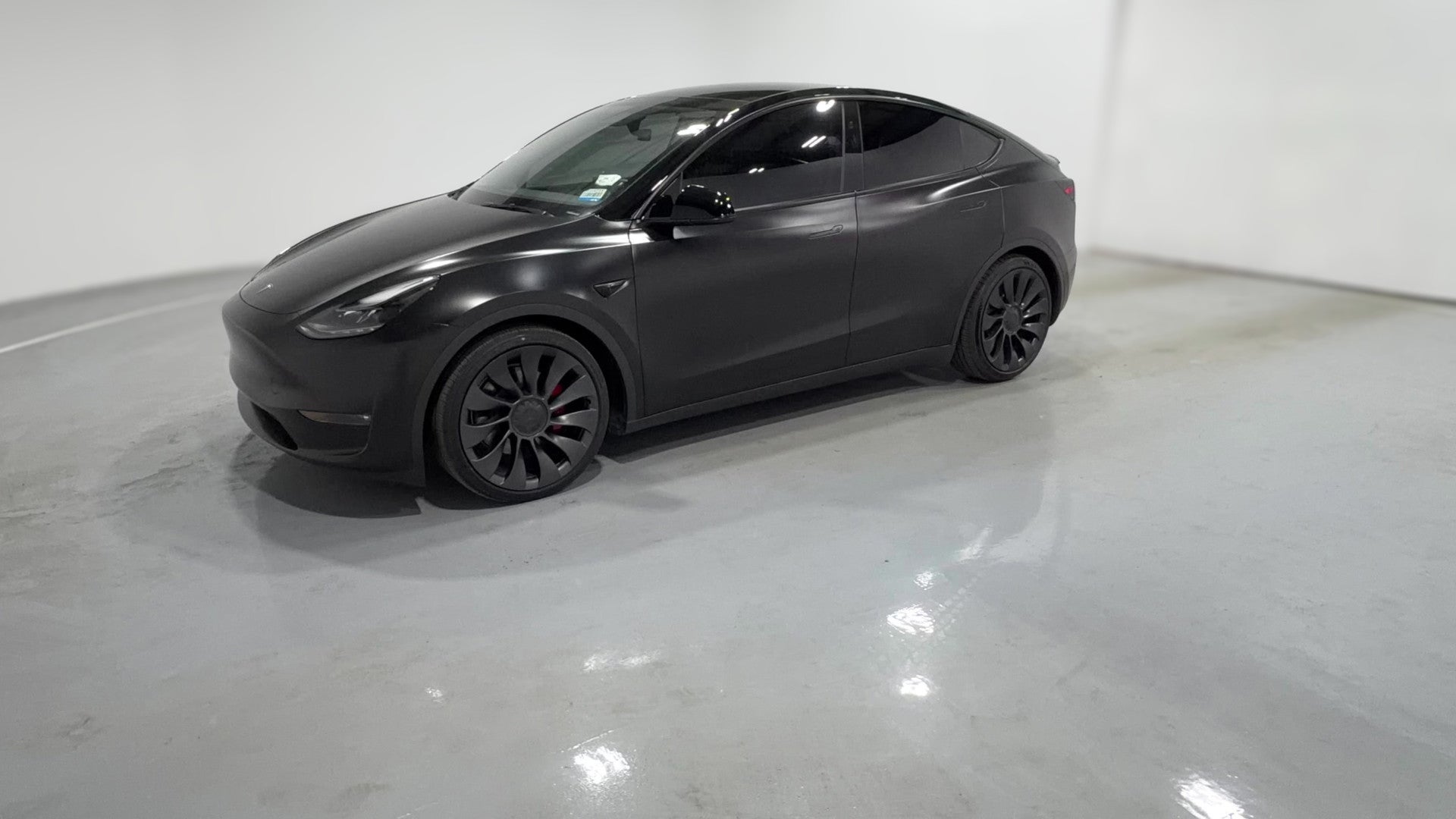 2025 Tesla Model Y vehicle photo