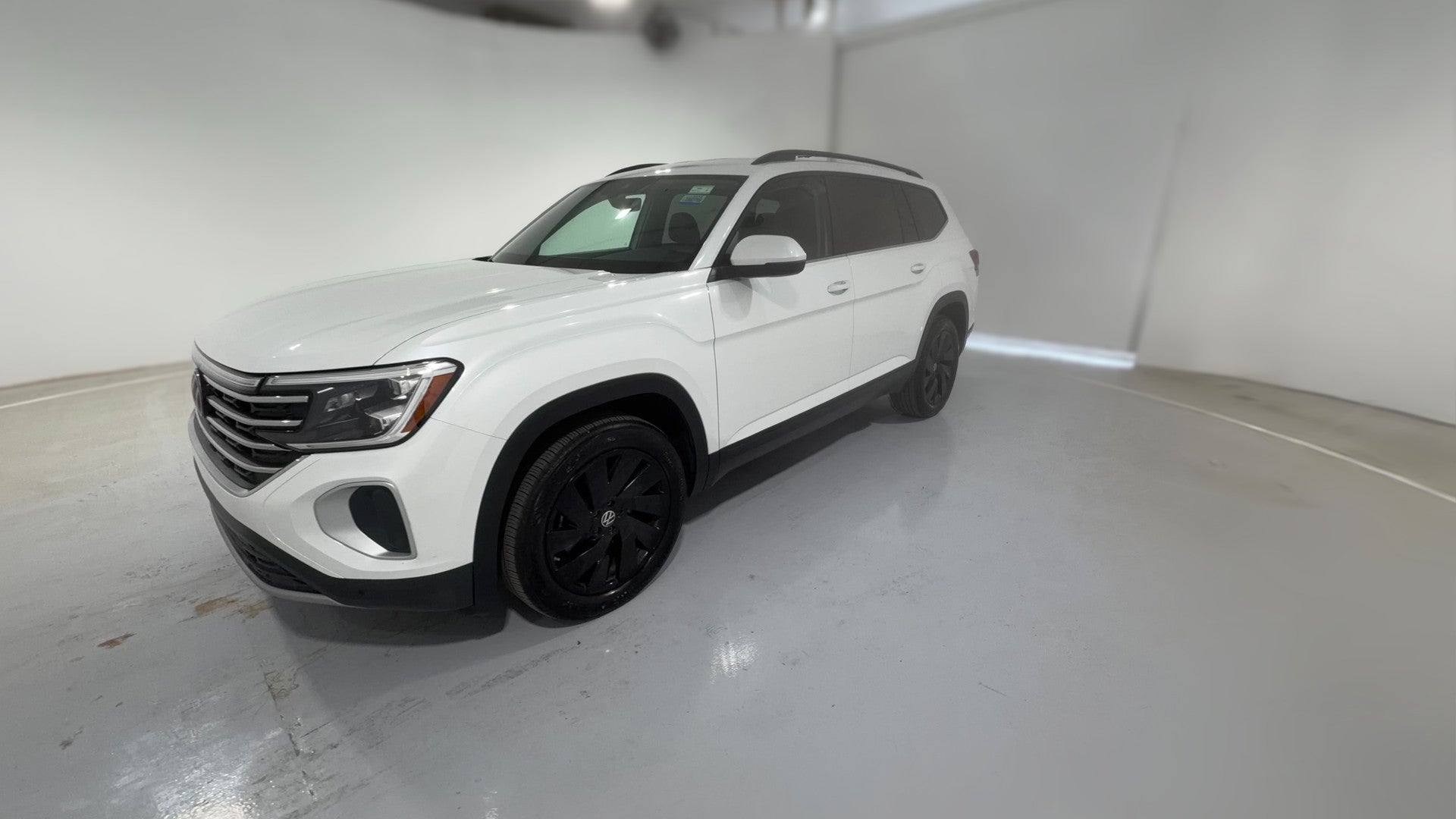 2026 Volkswagen Atlas vehicle photo