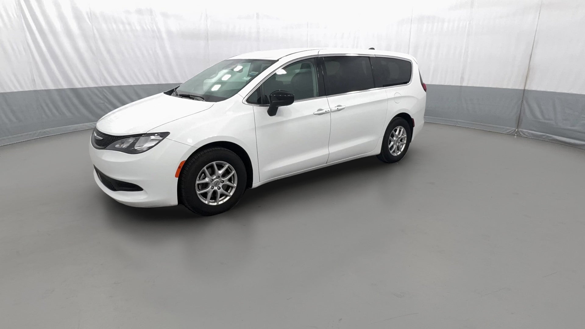 2024 Chrysler Voyager vehicle photo