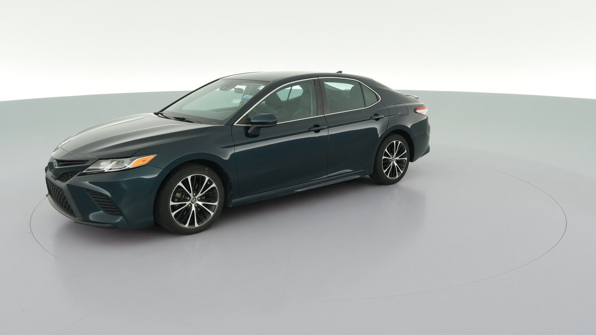 2019 Toyota Camry vehicle photo
