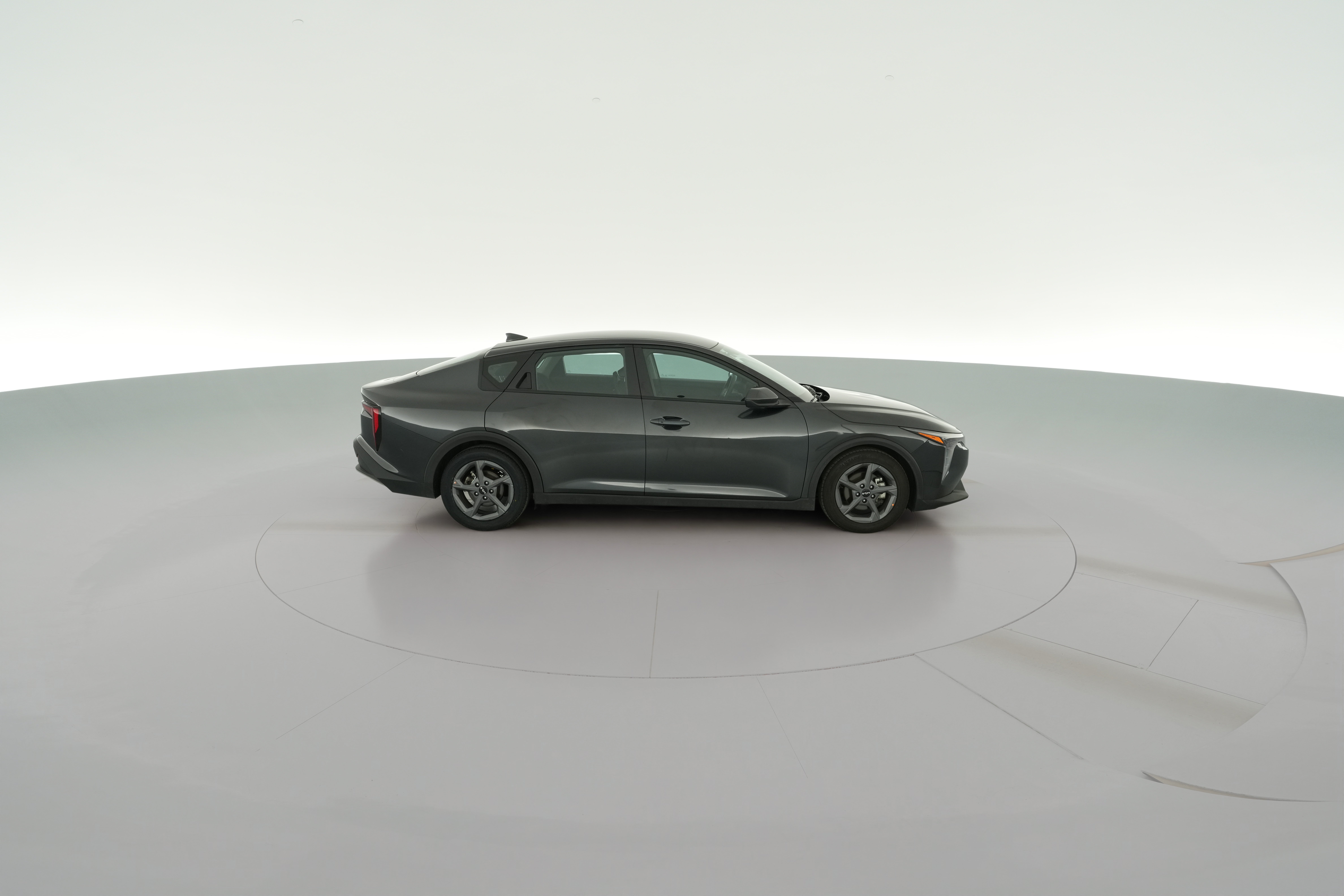 2025 Kia K4 LXS - Photo 37
