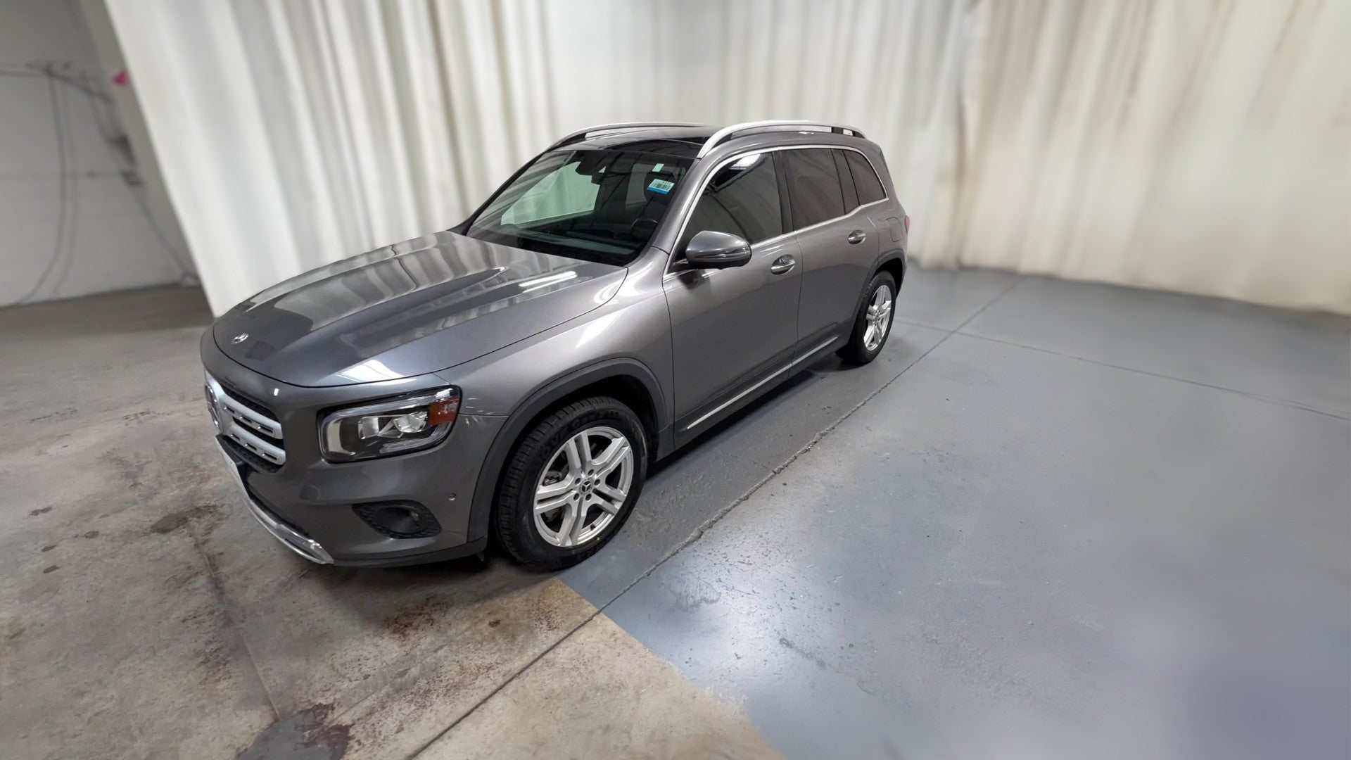 2023 Mercedes-Benz GLB vehicle photo