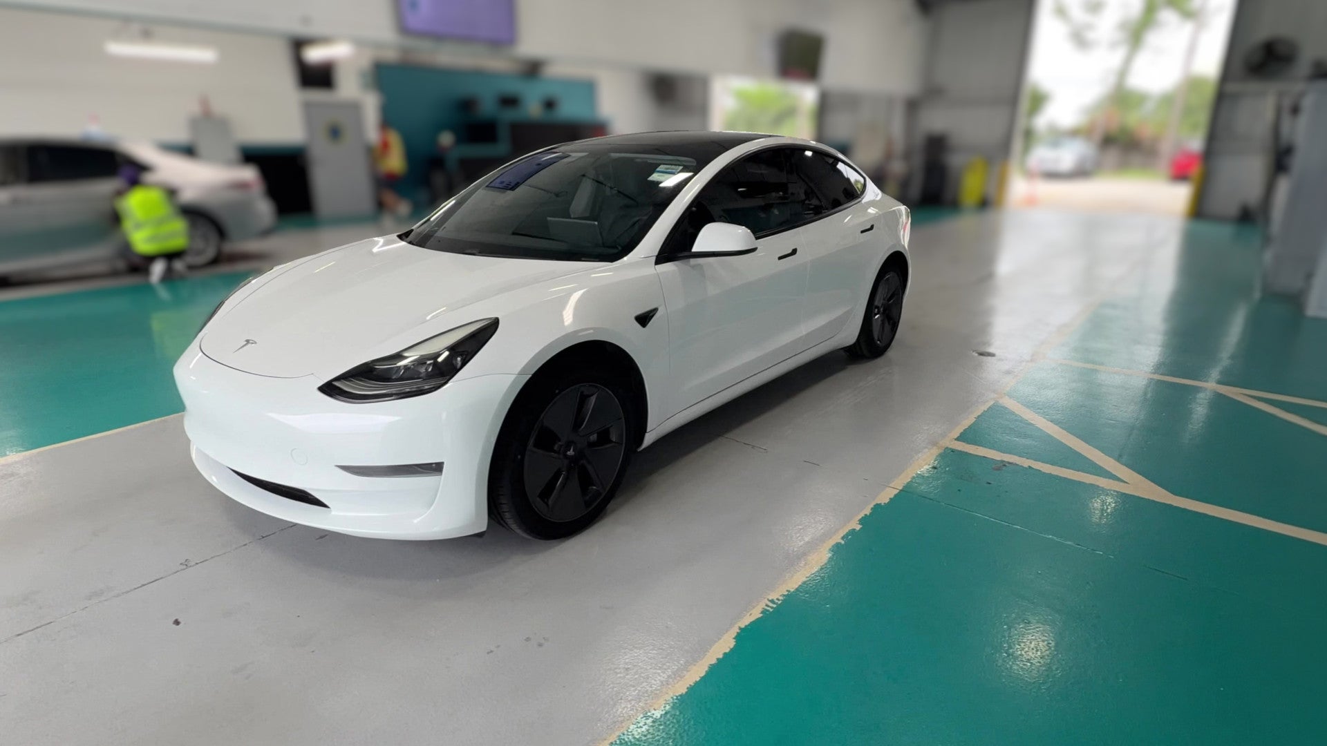 2021 Tesla Model 3 vehicle photo