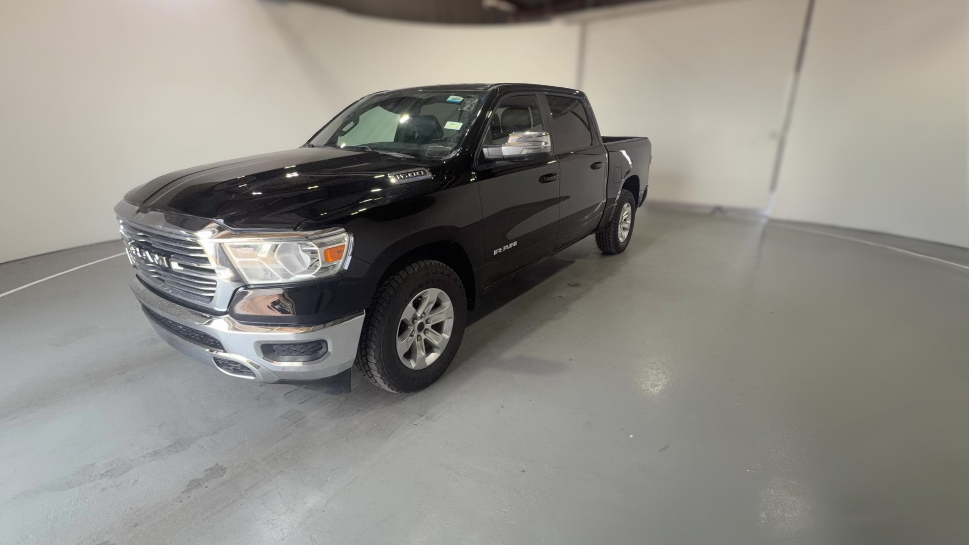 2024 Ram 1500 Crew Cab vehicle photo