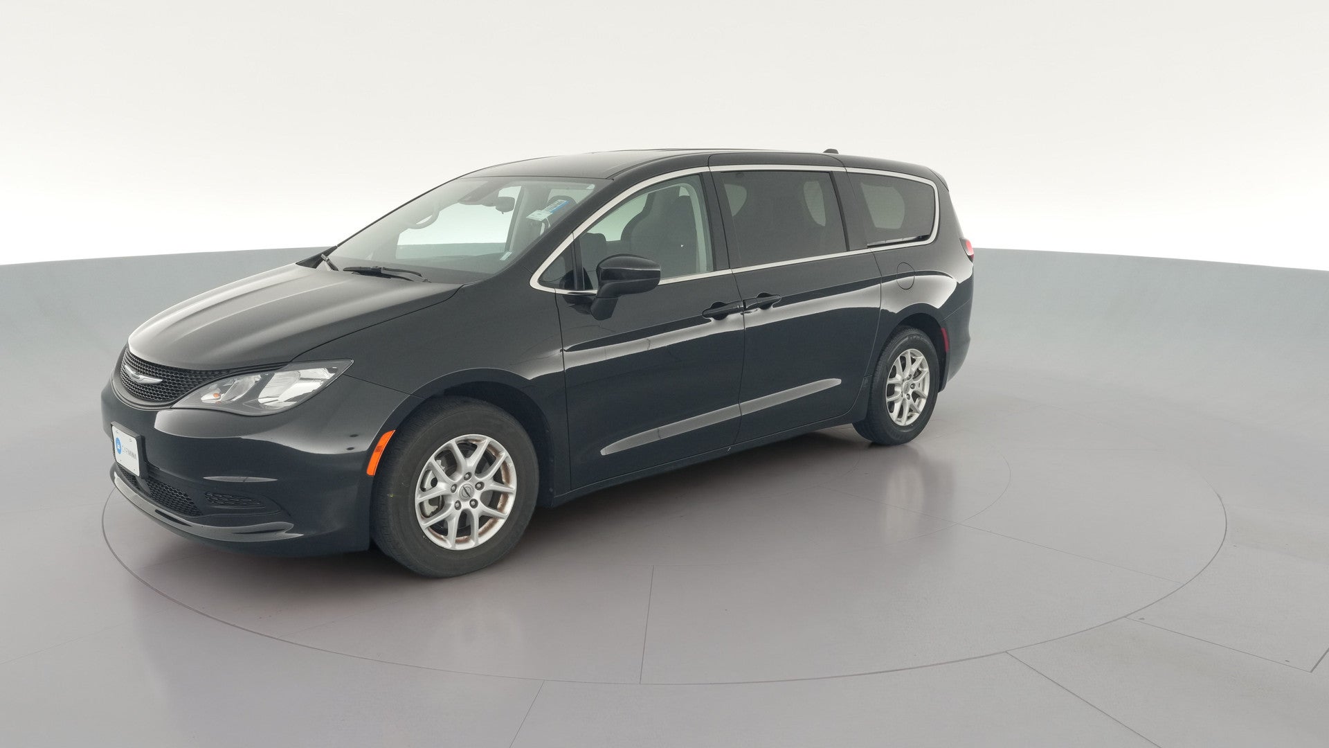 2023 Chrysler Voyager vehicle photo