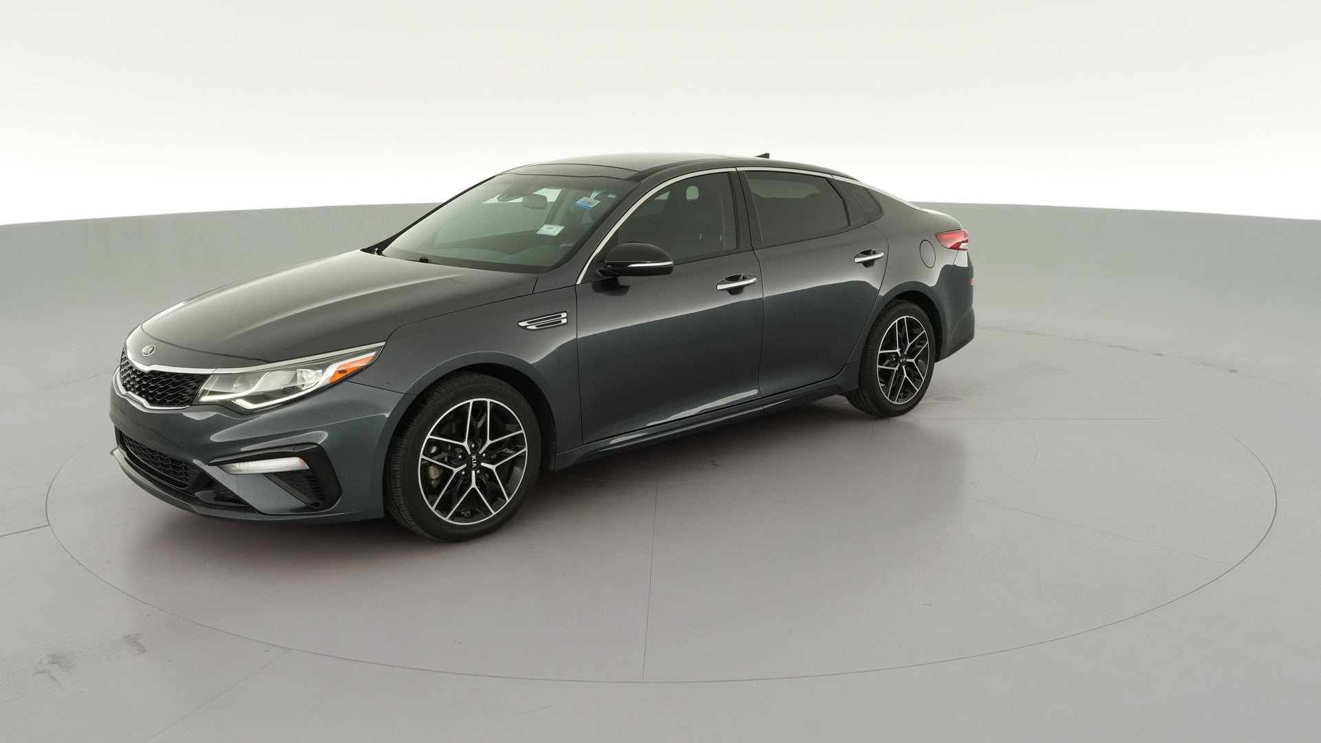 2020 Kia Optima vehicle photo