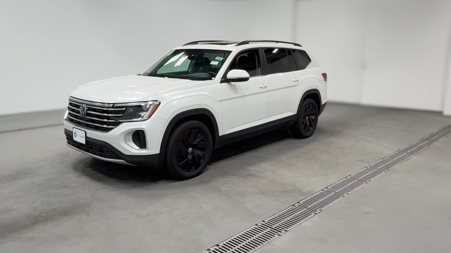 2026 Volkswagen Atlas vehicle photo