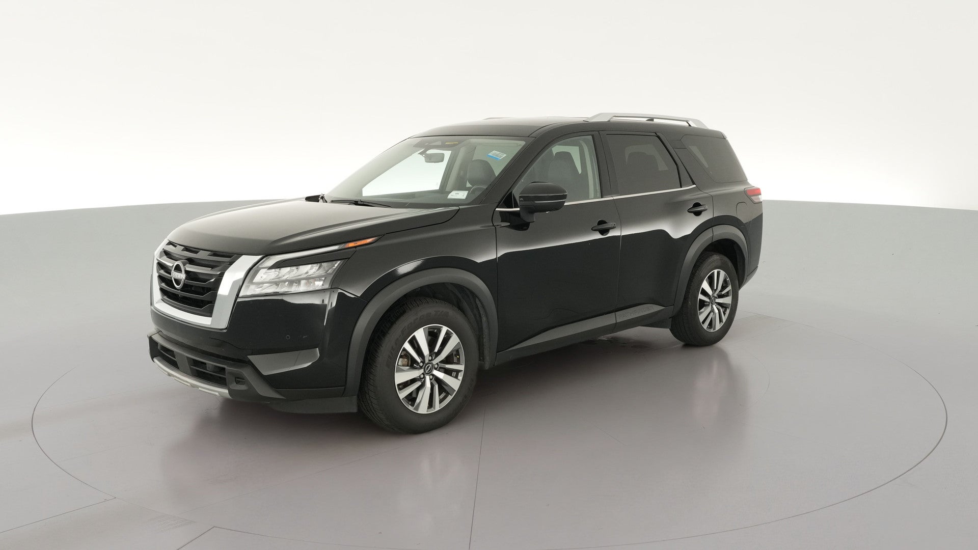 2025 Nissan Pathfinder vehicle photo