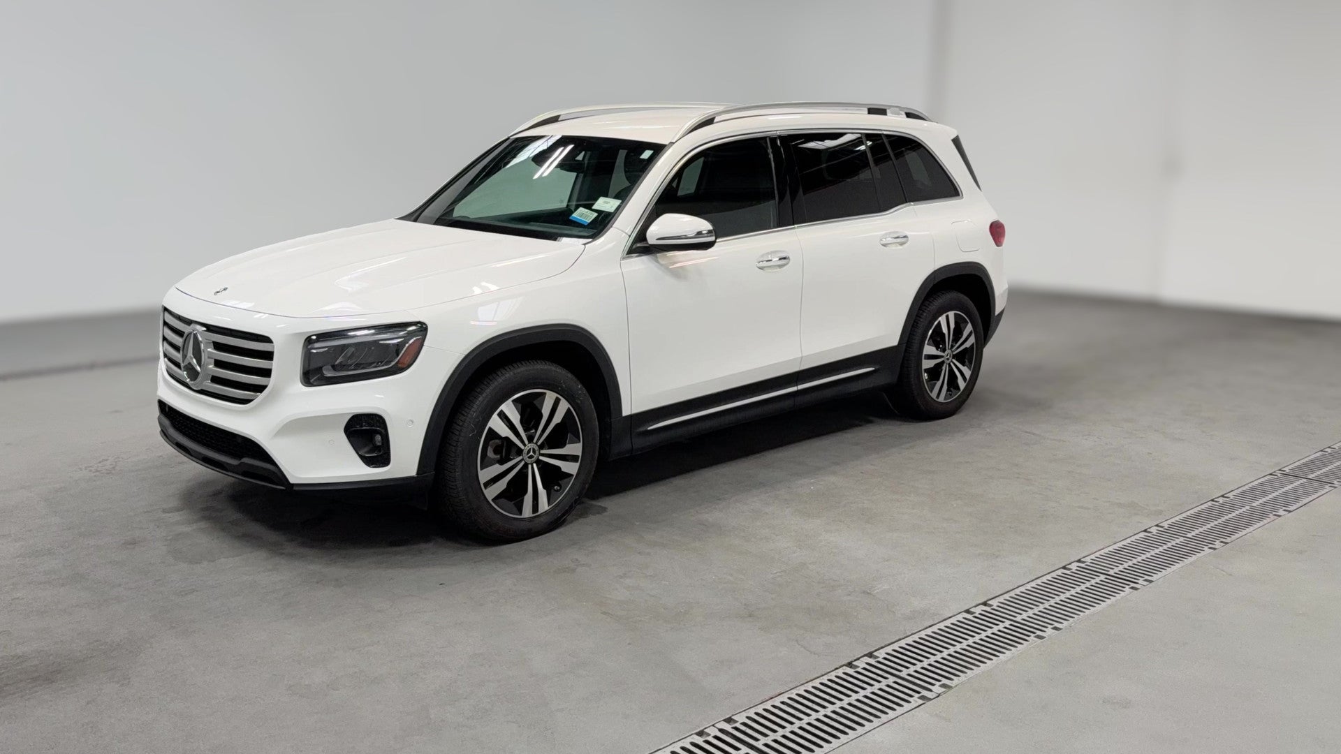 2024 Mercedes-Benz GLB vehicle photo