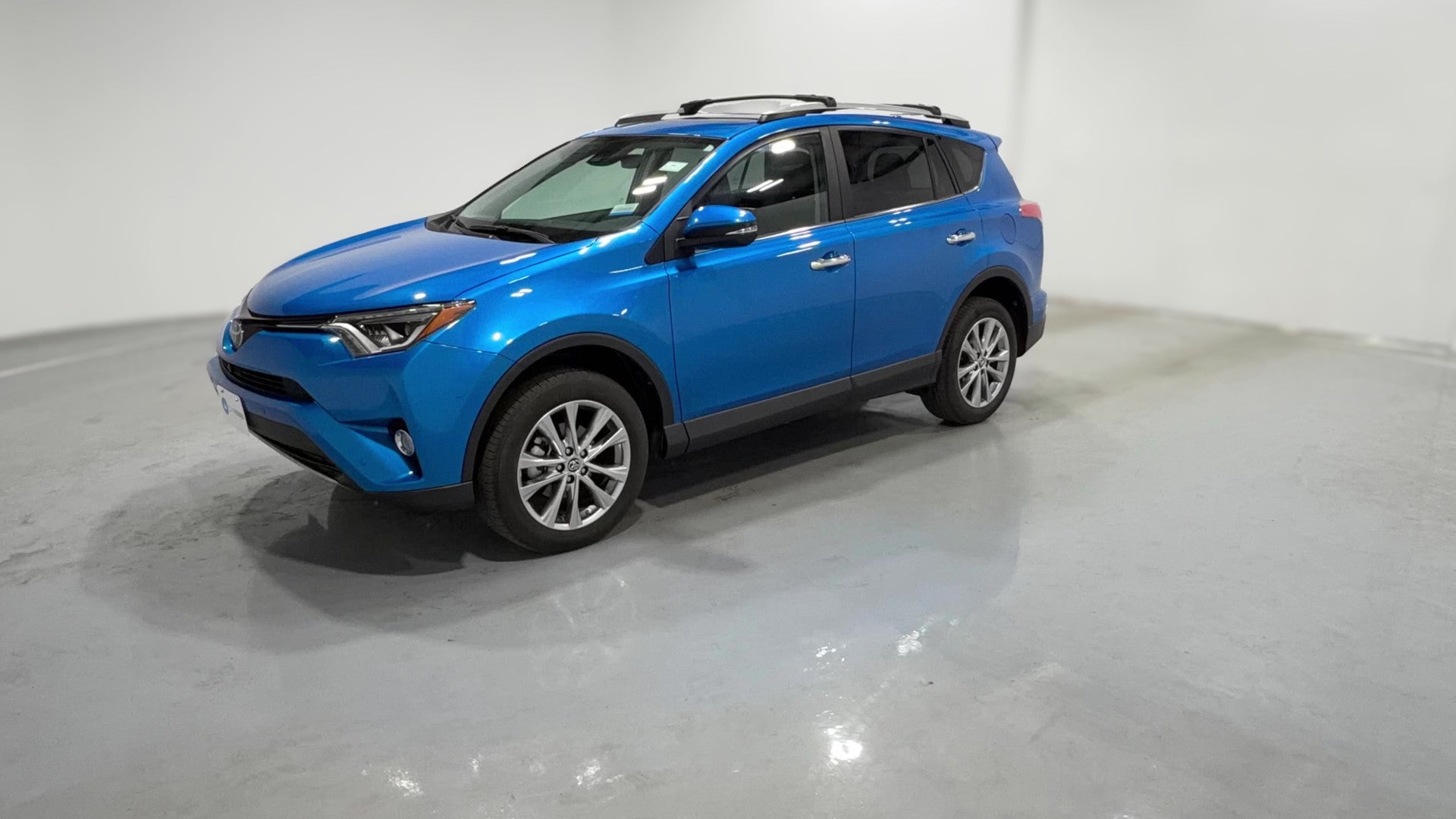 2018 Toyota RAV4 vehicle photo
