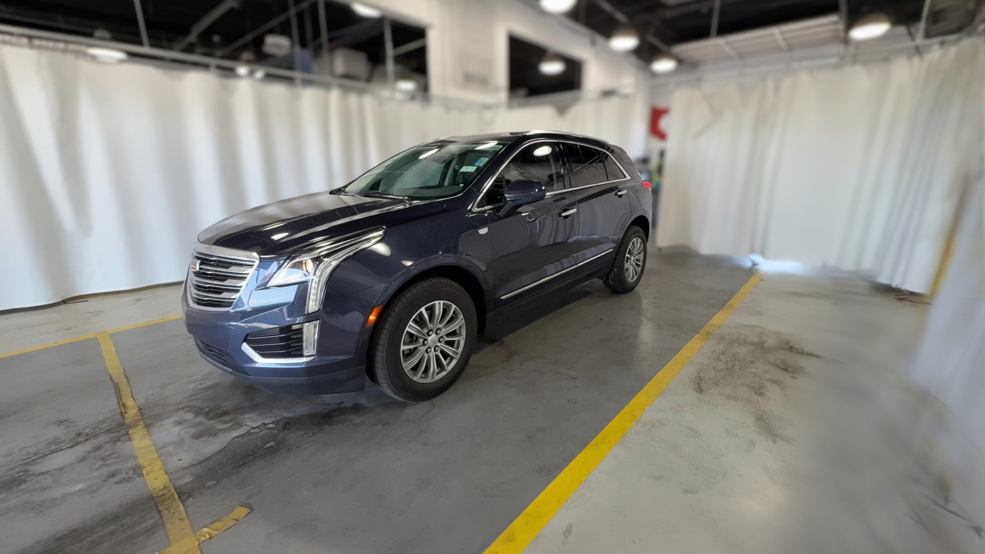 2019 Cadillac XT5 vehicle photo