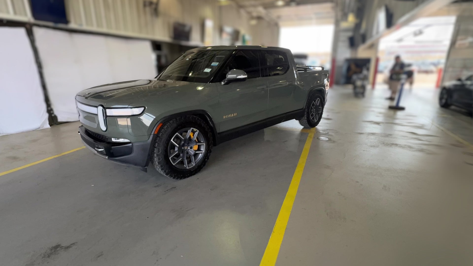 2022 Rivian R1T vehicle photo