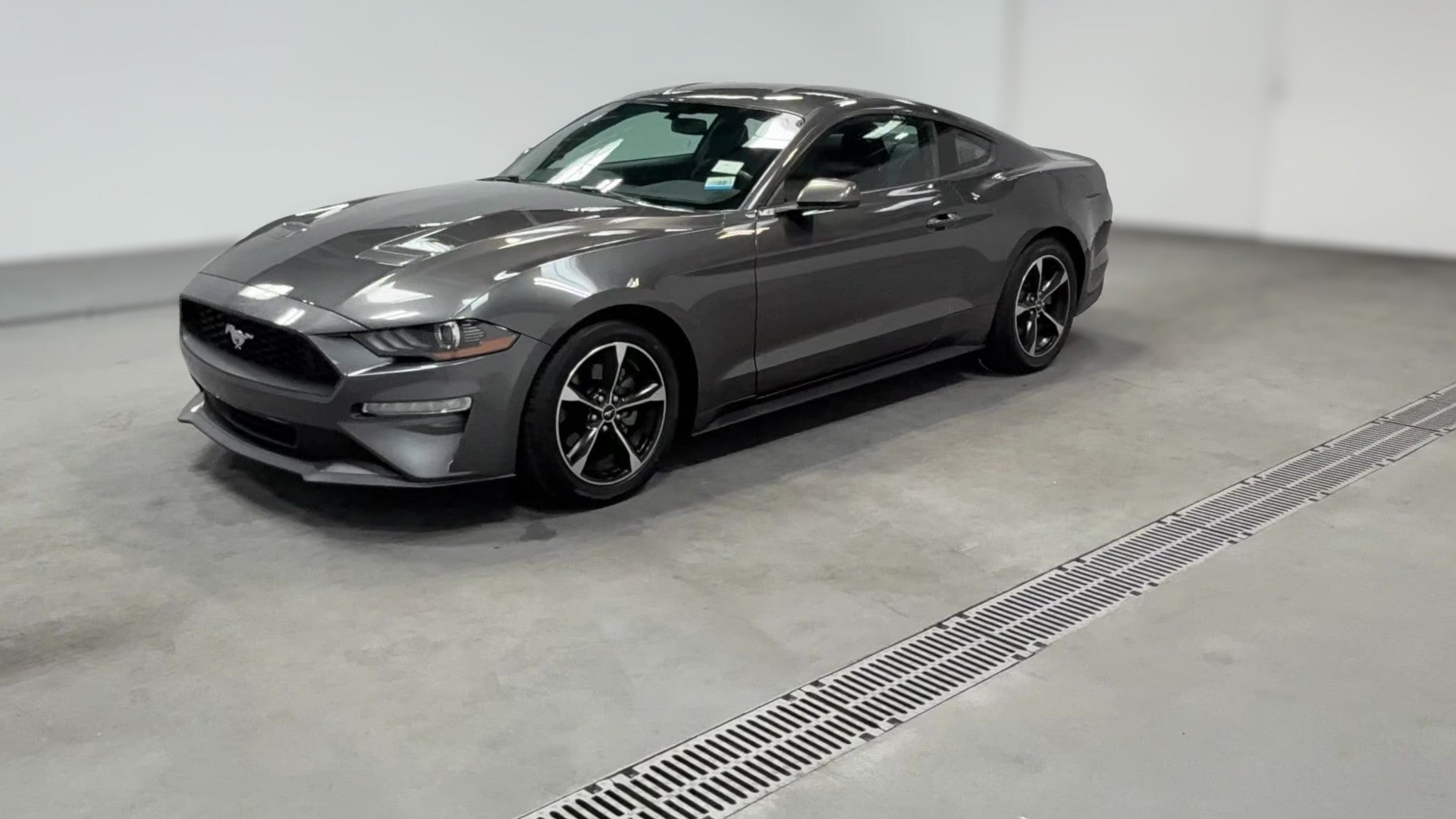 2018 Ford Mustang vehicle photo