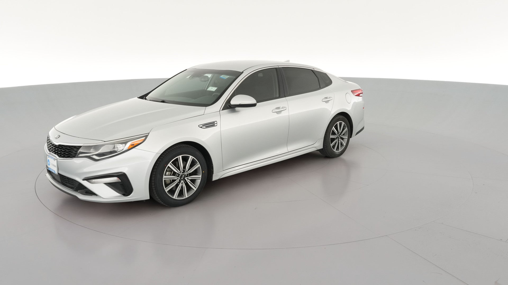 2020 Kia Optima vehicle photo