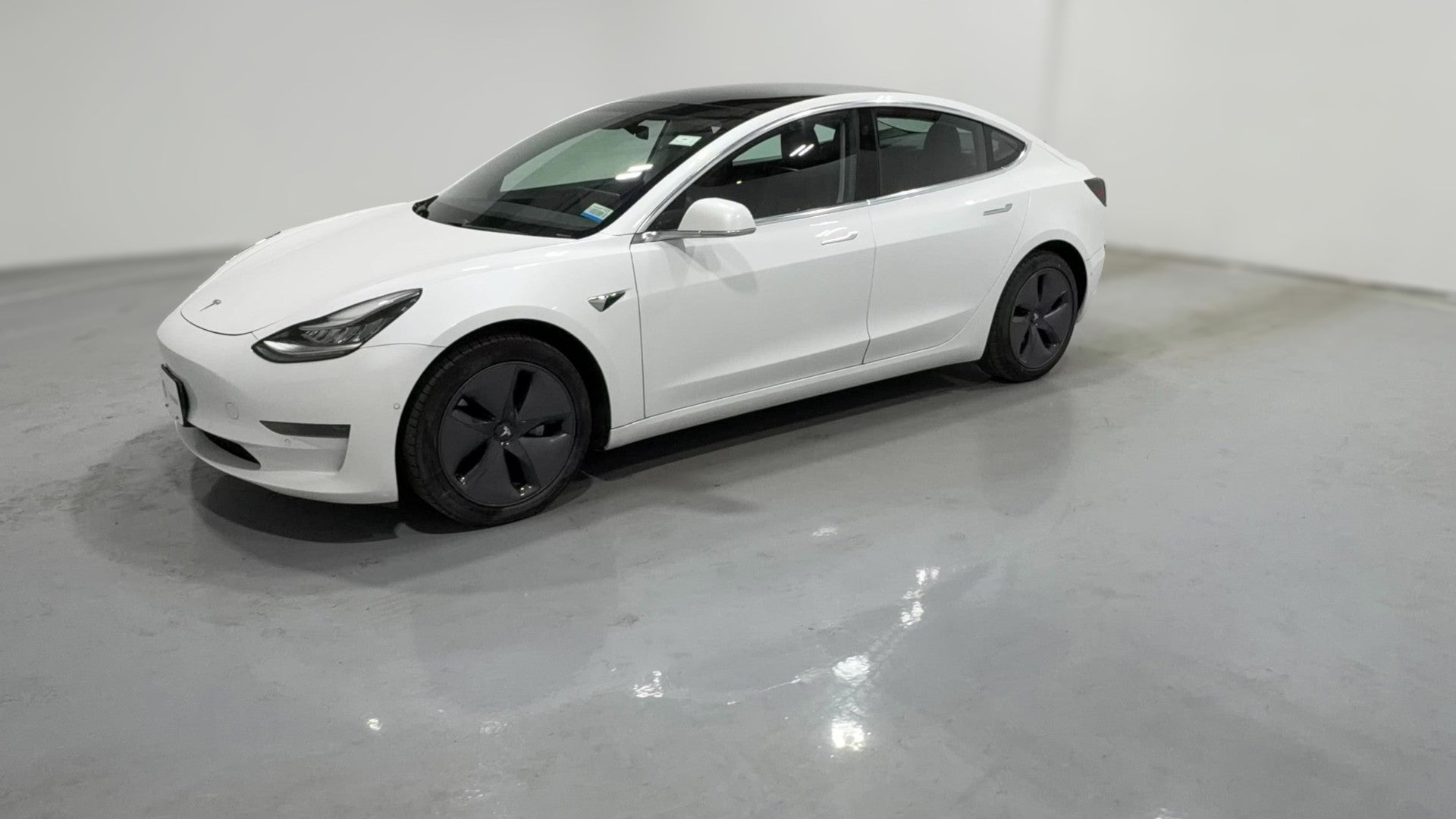 2020 Tesla Model 3 vehicle photo