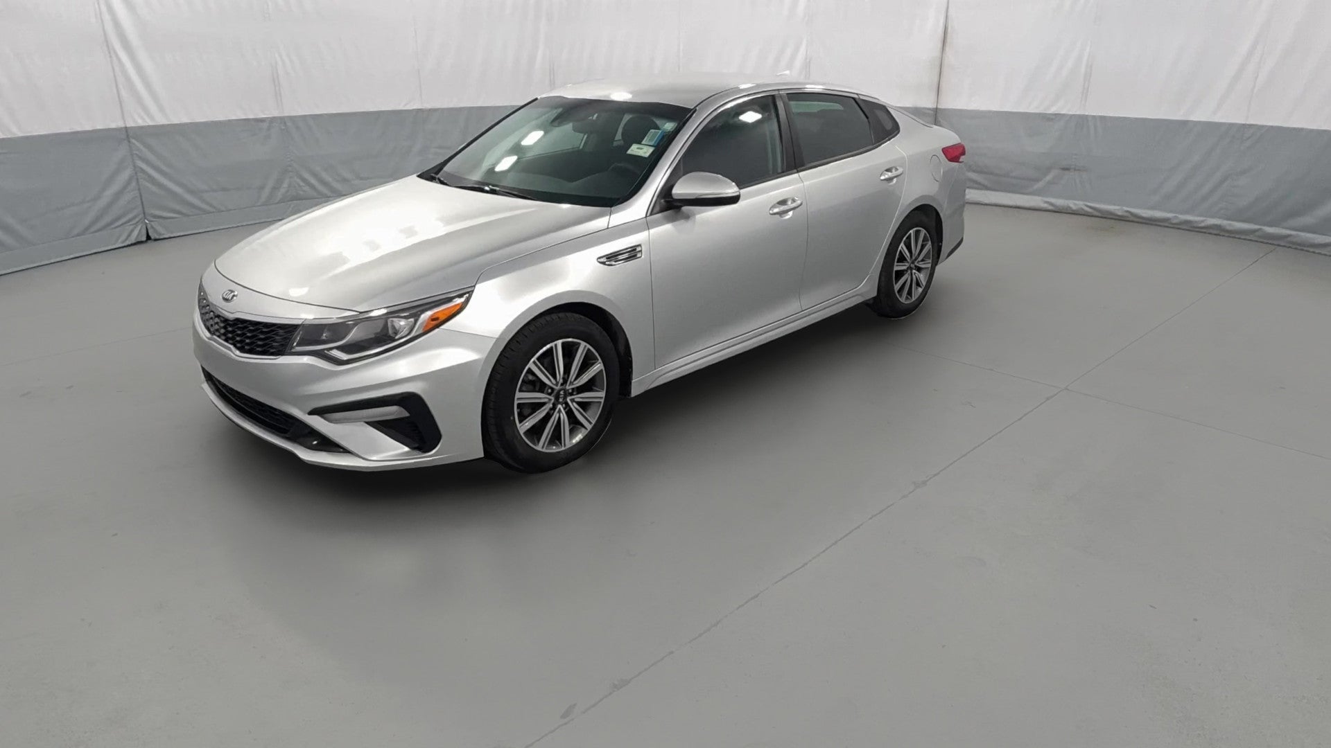 2019 Kia Optima vehicle photo