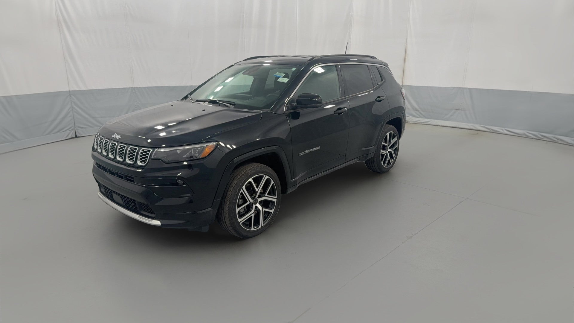 2025 Jeep Compass vehicle photo