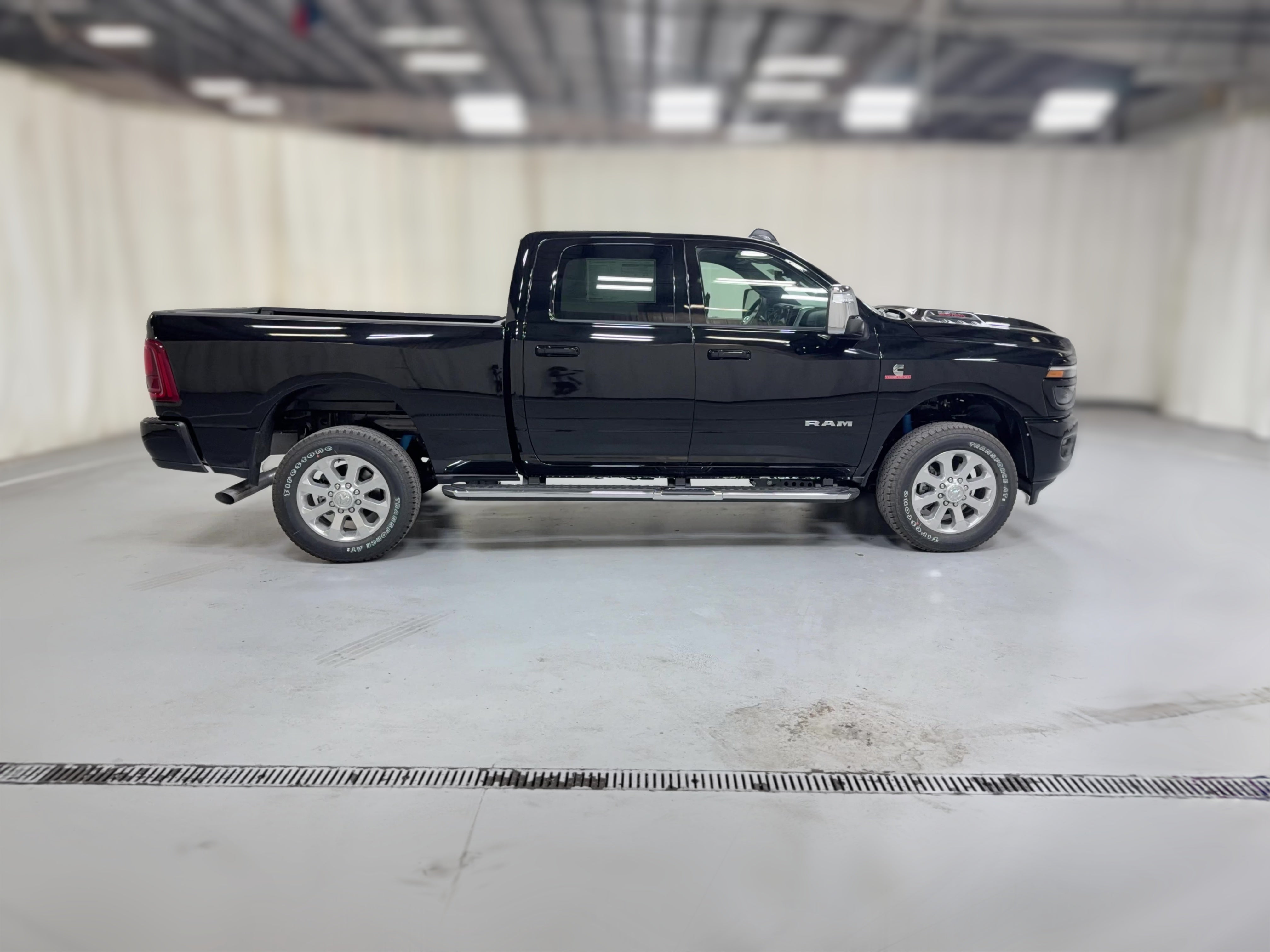 2026 RAM 2500 Laramie - Photo 37