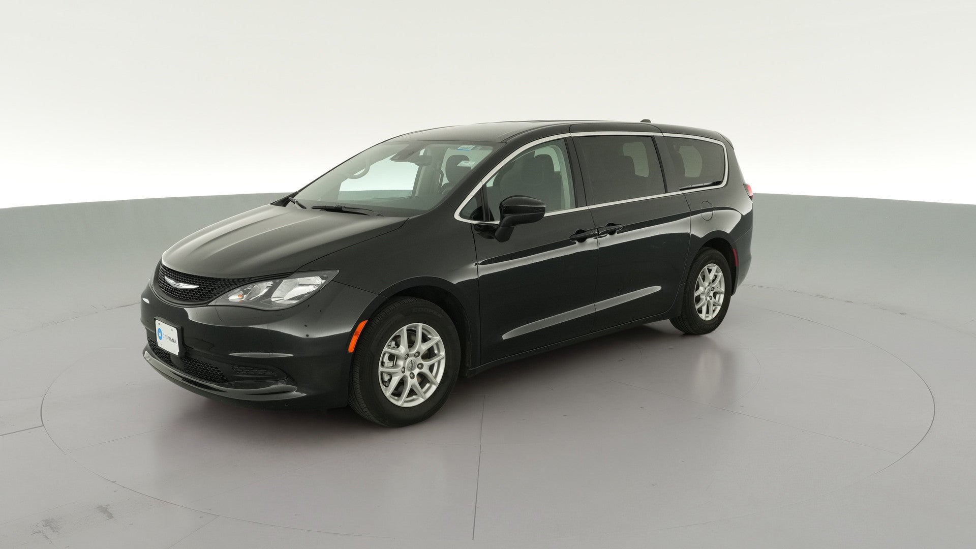 2023 Chrysler Voyager vehicle photo