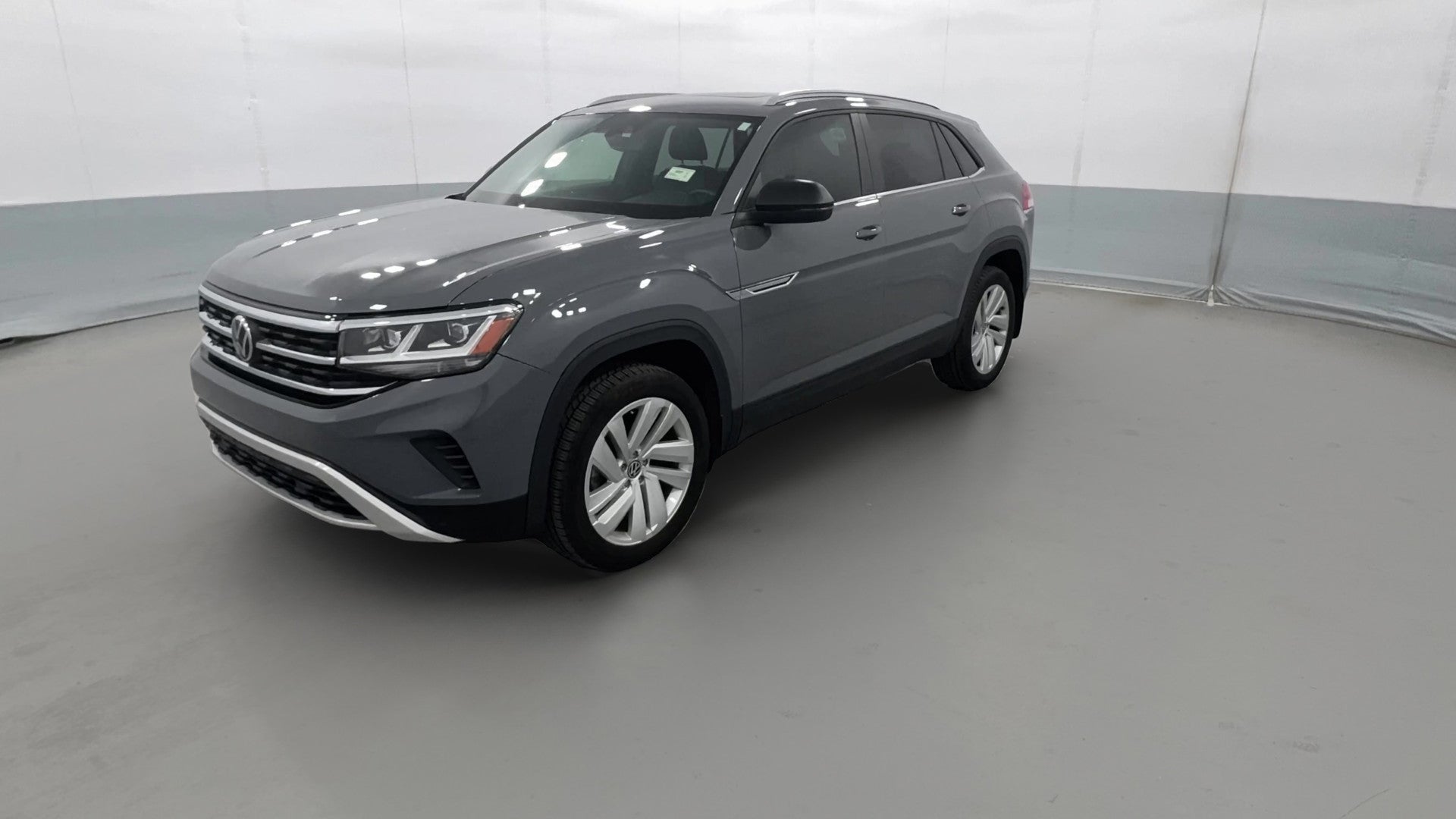 2021 Volkswagen Atlas Cross Sport vehicle photo