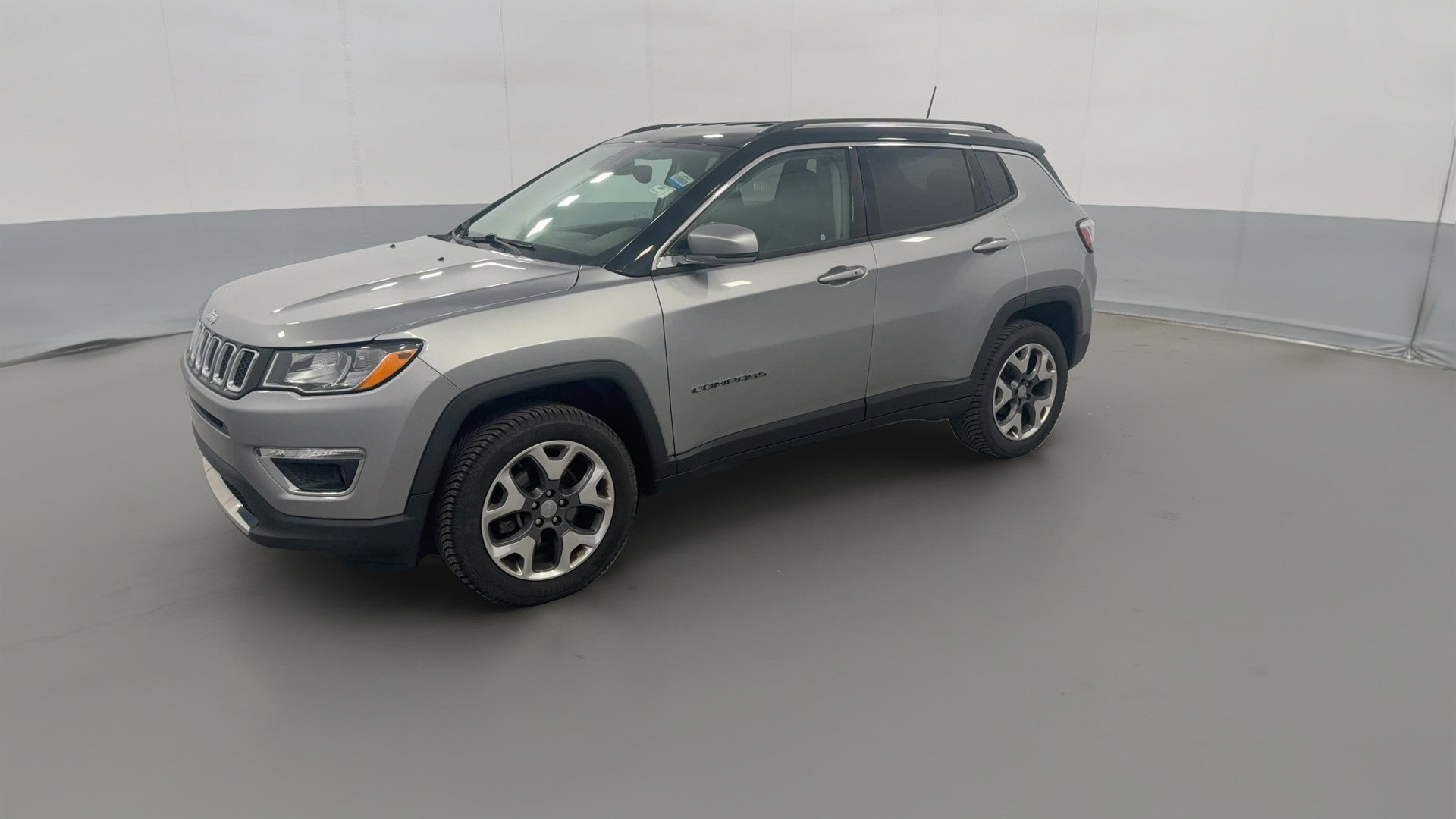 2018 Jeep Compass vehicle photo