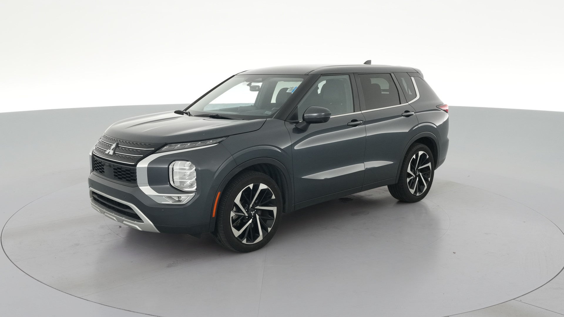 2024 Mitsubishi Outlander vehicle photo