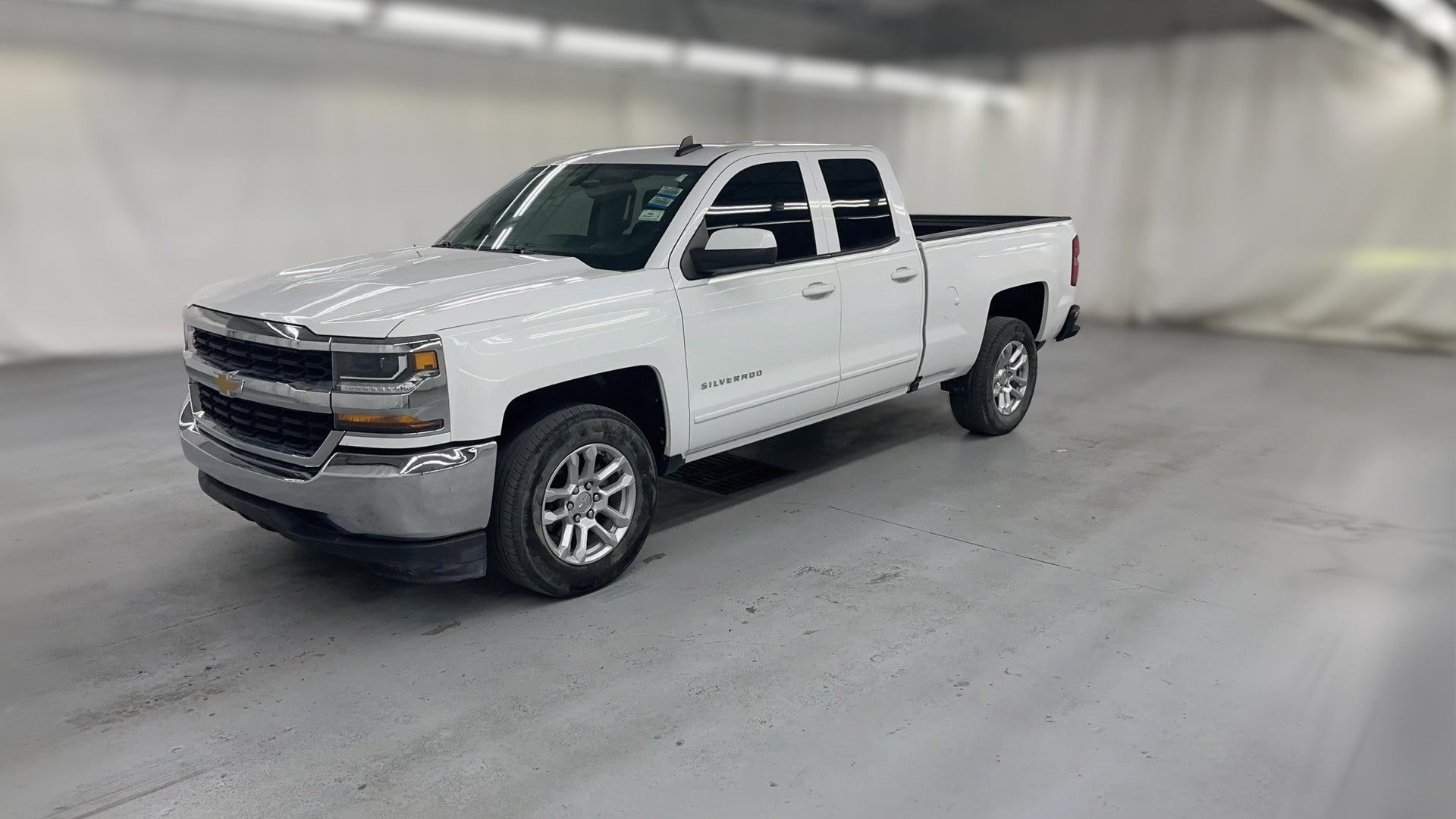 2019 Chevrolet Silverado 1500 LD Double Cab vehicle photo