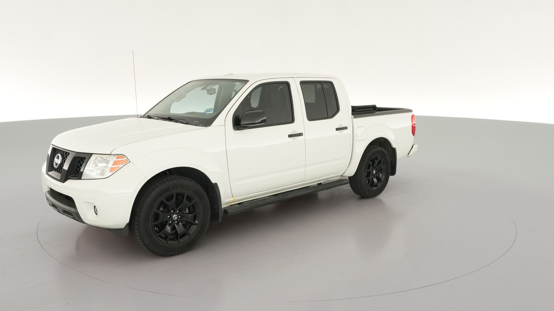 2018 Nissan Frontier Crew Cab vehicle photo