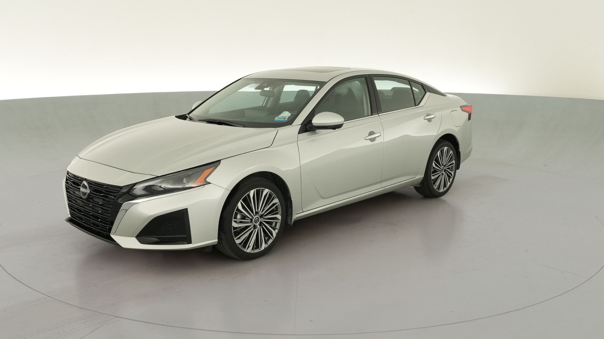 2025 Nissan Altima vehicle photo