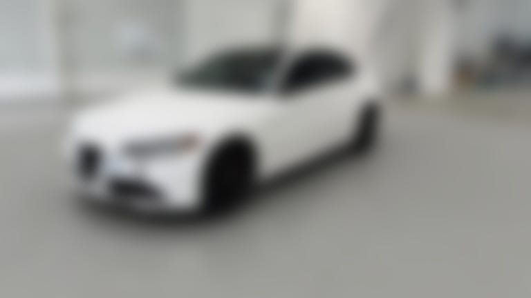 2021 Alfa Romeo Giulia vehicle photo