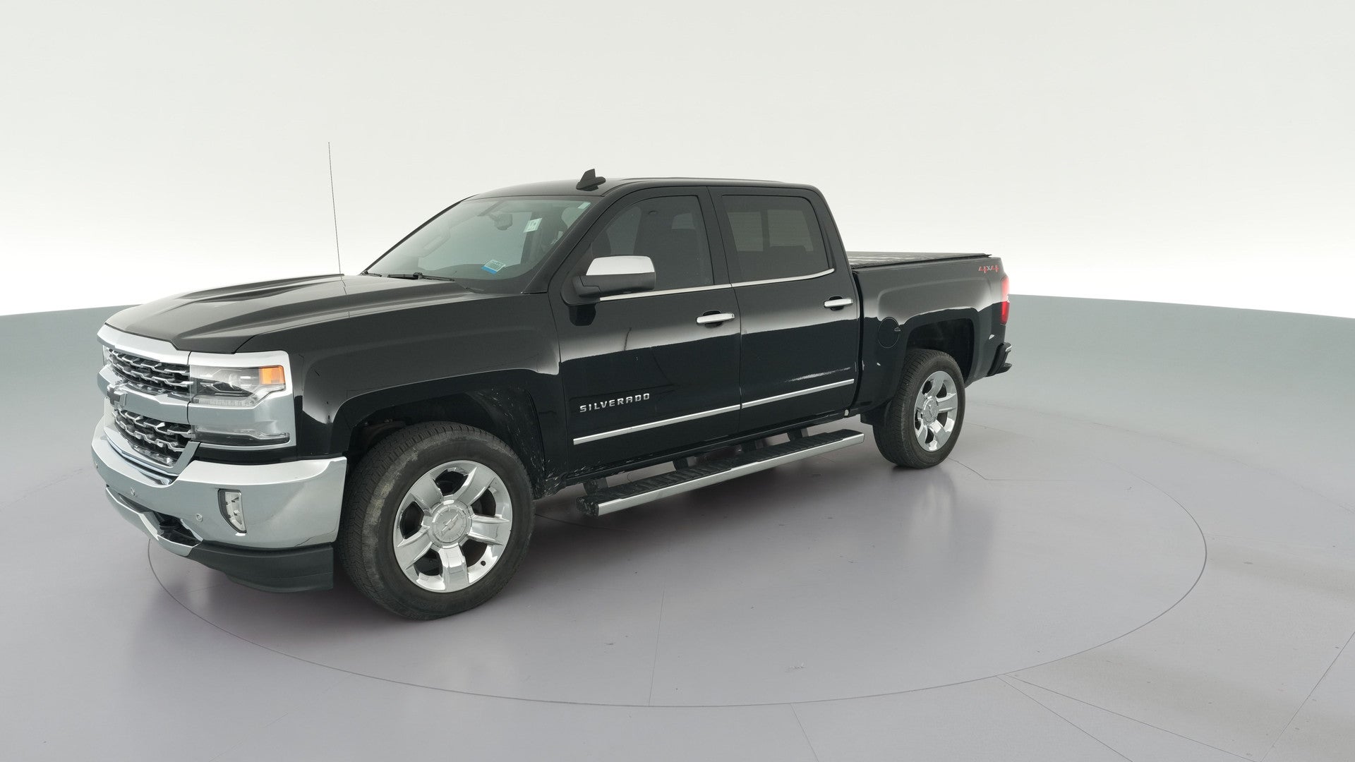 2018 Chevrolet Silverado 1500 Crew Cab vehicle photo