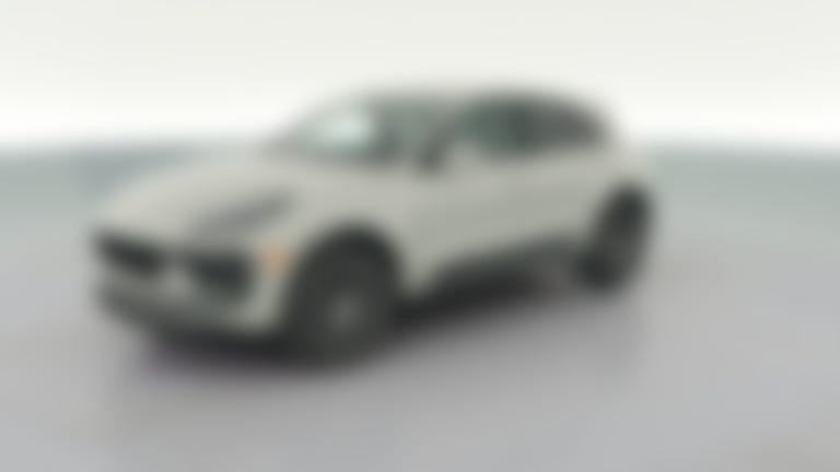 2024 Porsche Macan vehicle photo