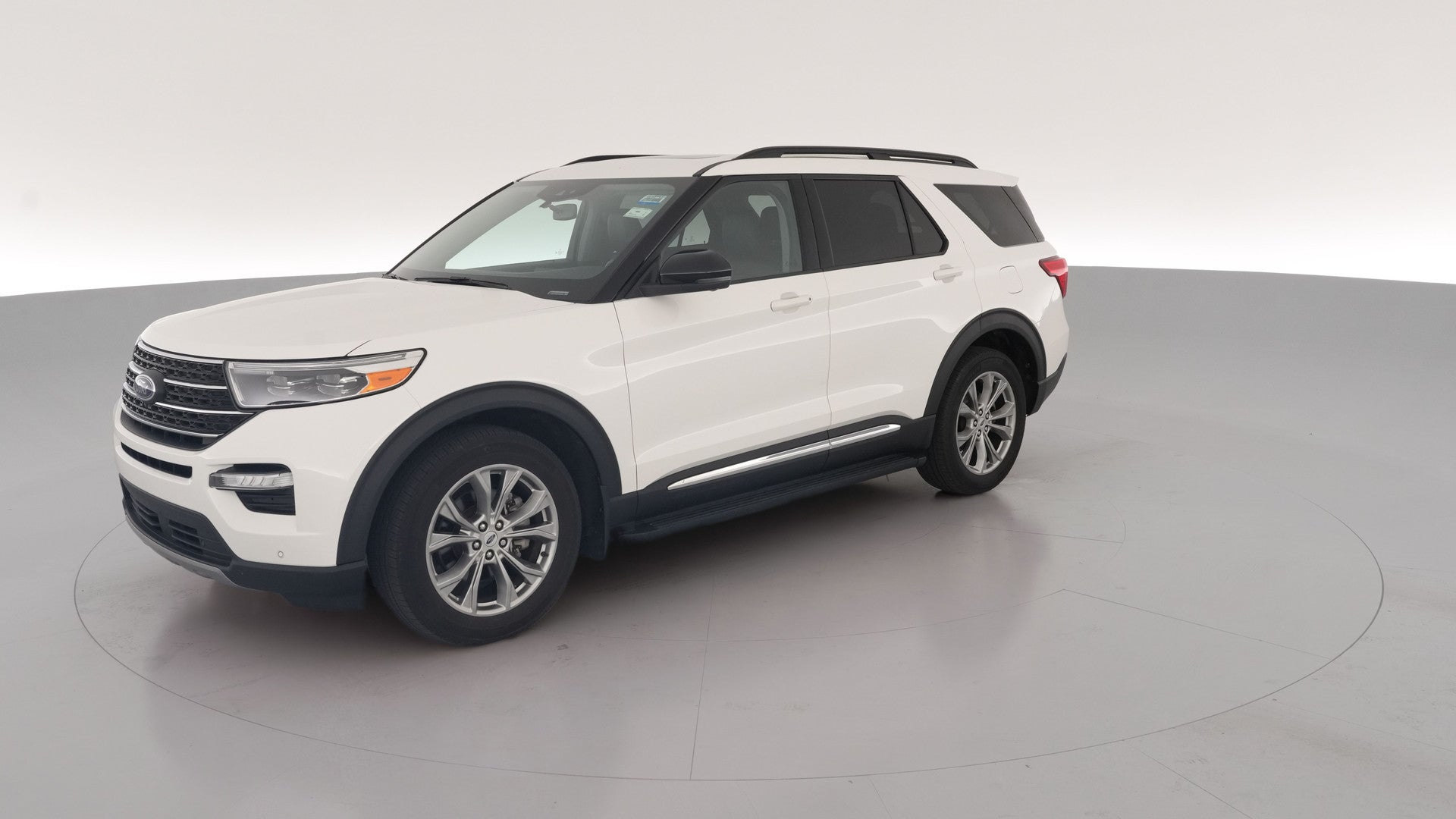 2023 Ford Explorer vehicle photo