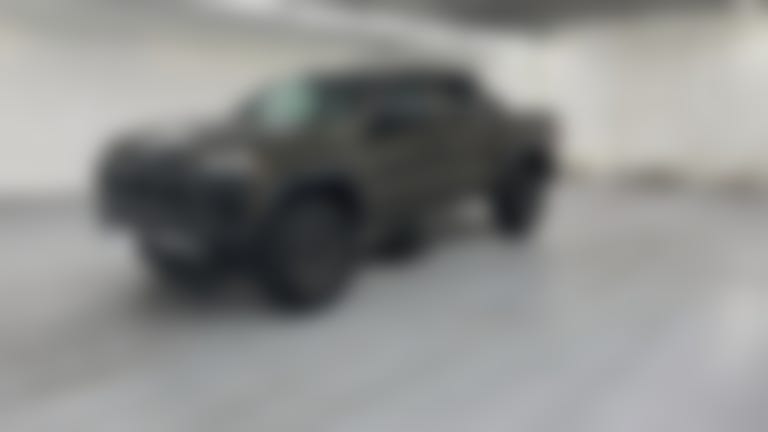 2024 Chevrolet Colorado Crew Cab vehicle photo