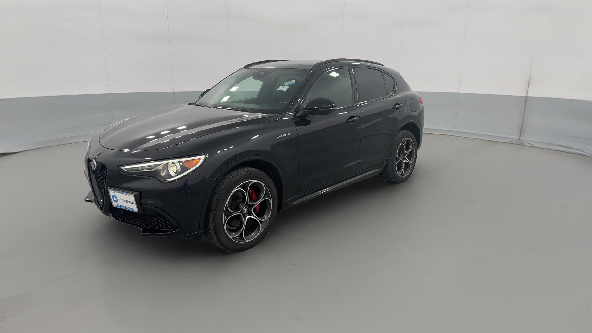 2023 Alfa Romeo Stelvio vehicle photo