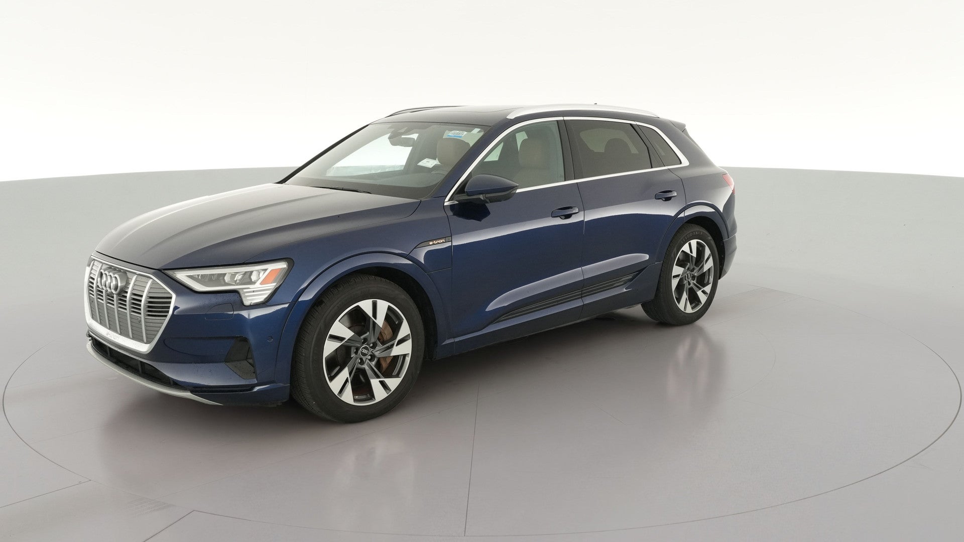 2022 Audi e-tron vehicle photo