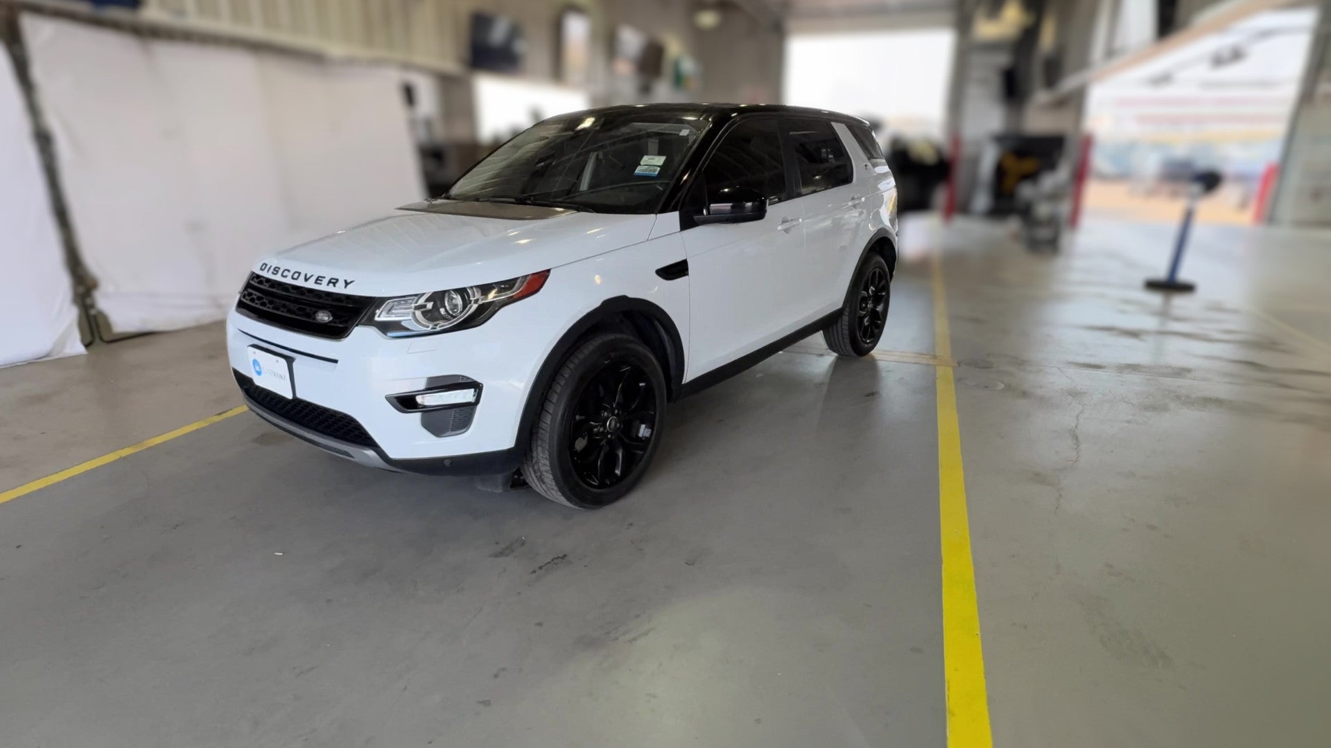 2018 Land Rover Discovery Sport vehicle photo