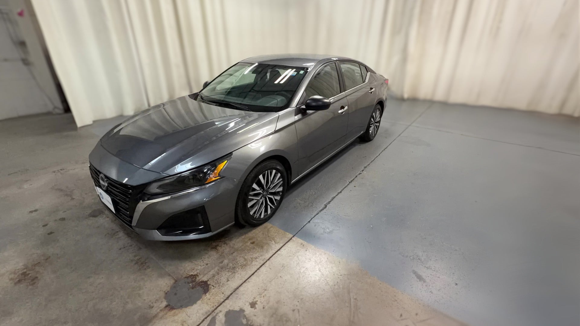 2025 Nissan Altima vehicle photo