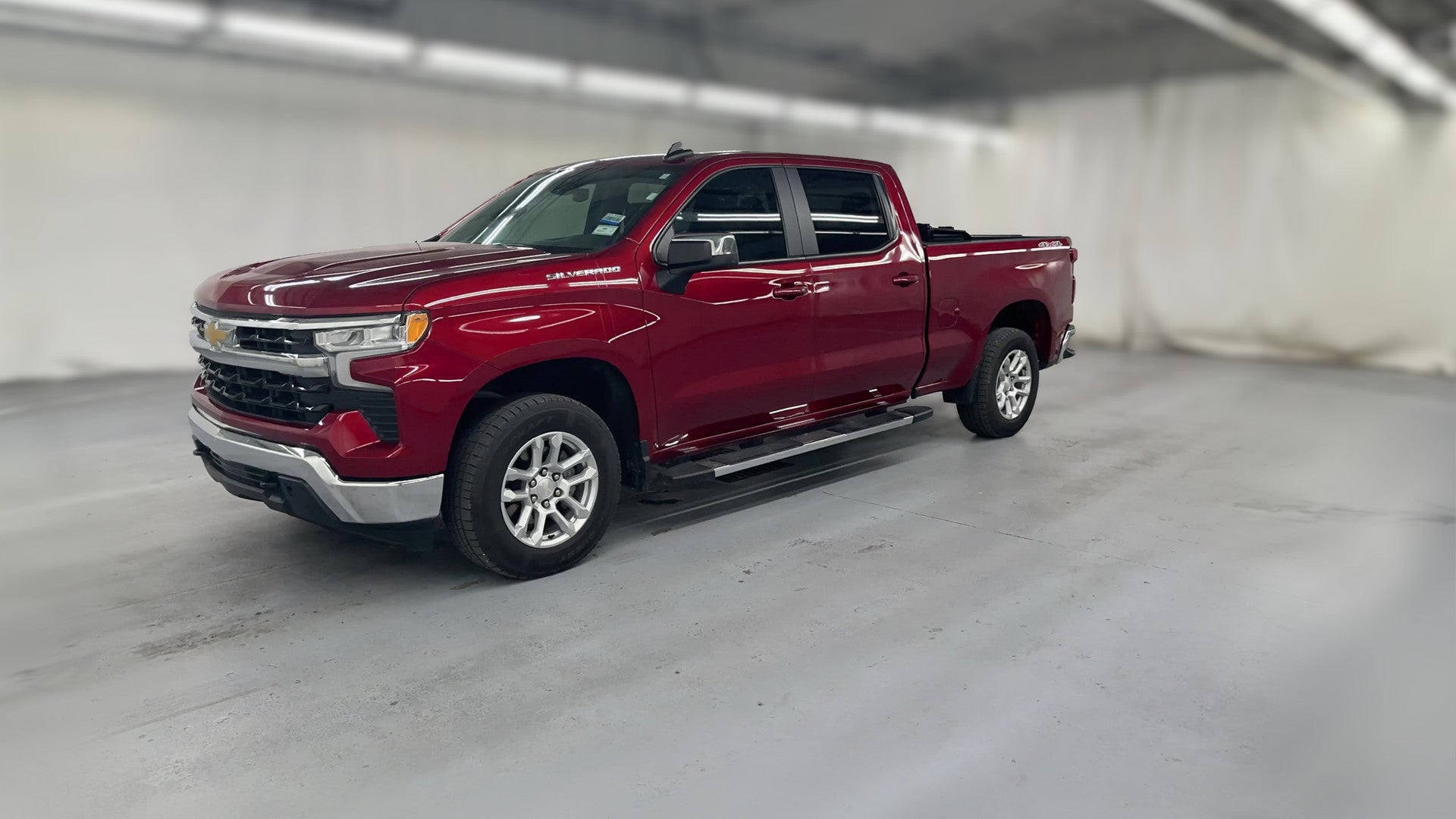 2023 Chevrolet Silverado 1500 Crew Cab vehicle photo